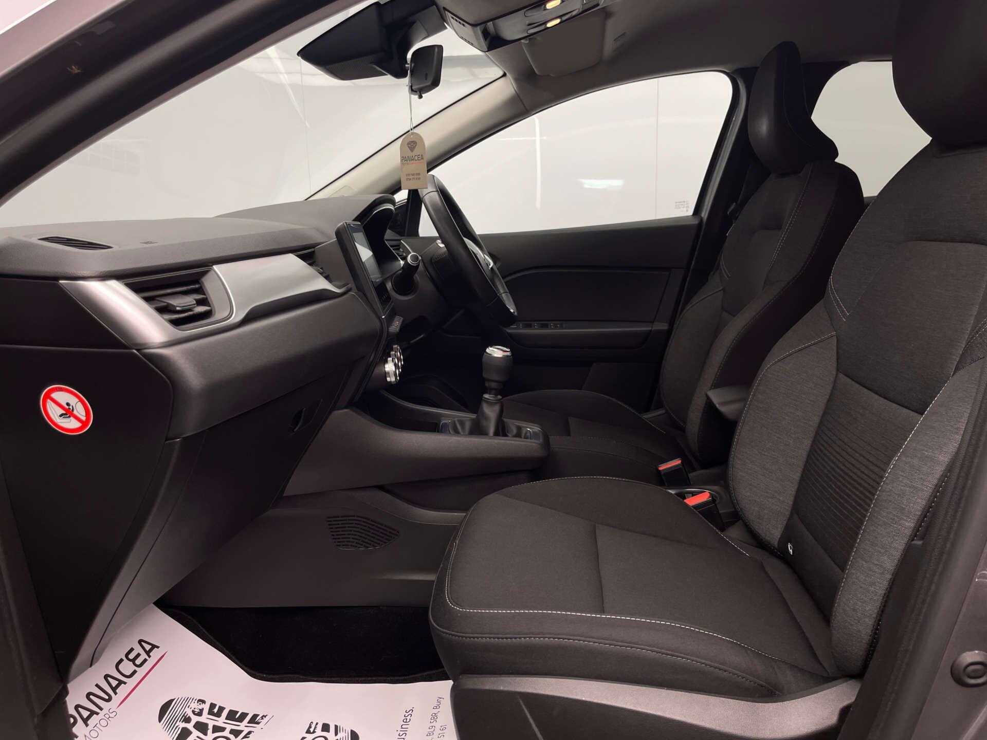 Renault Captur view 32