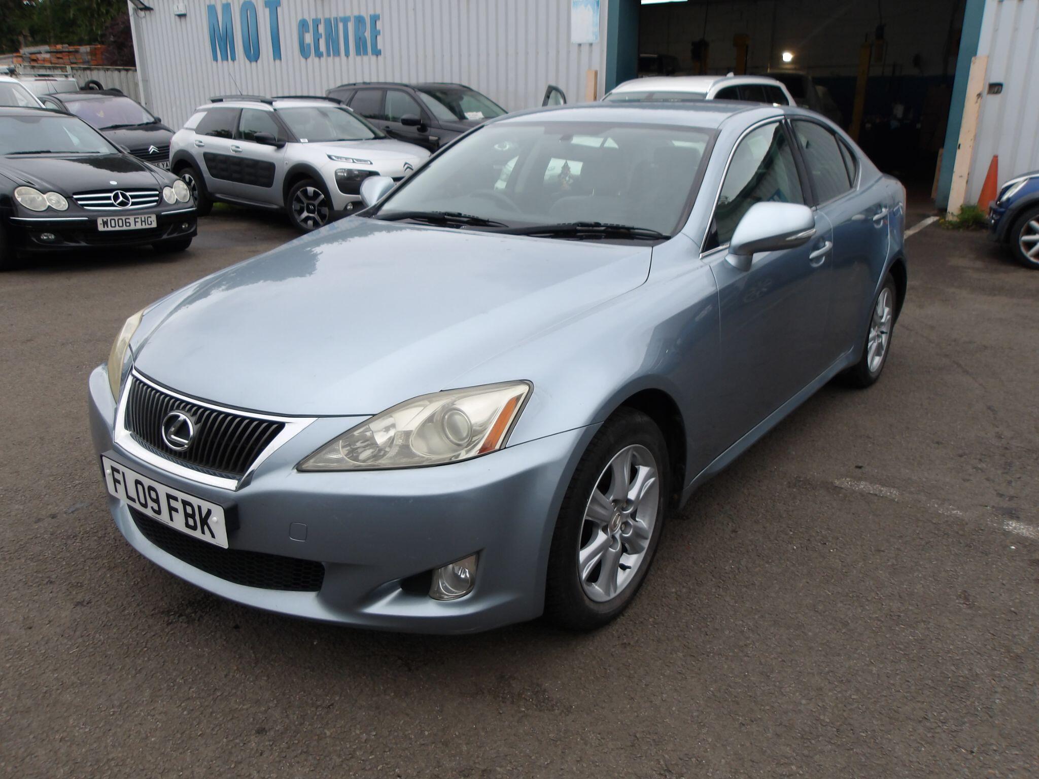 Lexus IS view 3