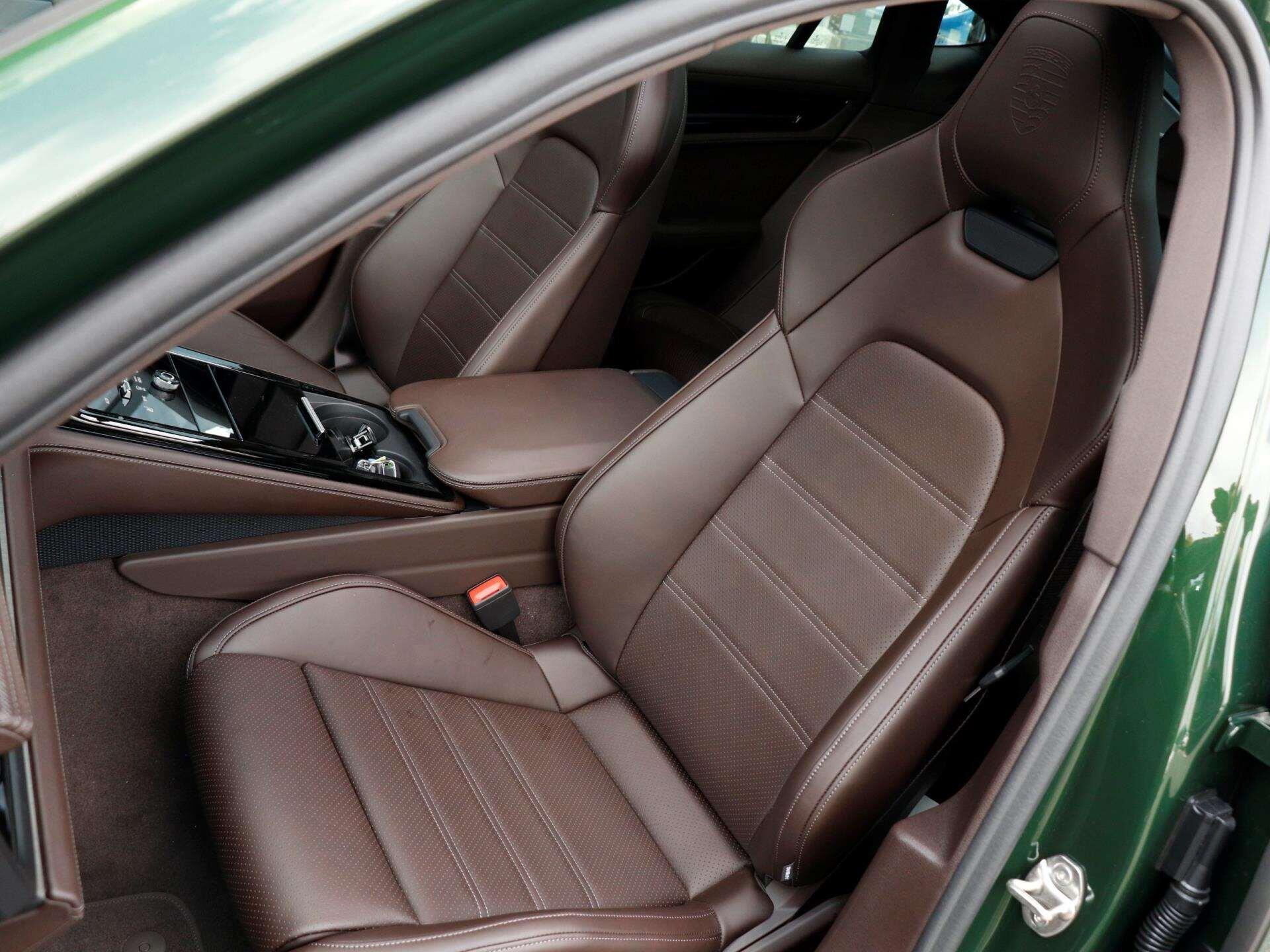 Porsche Panamera view 26