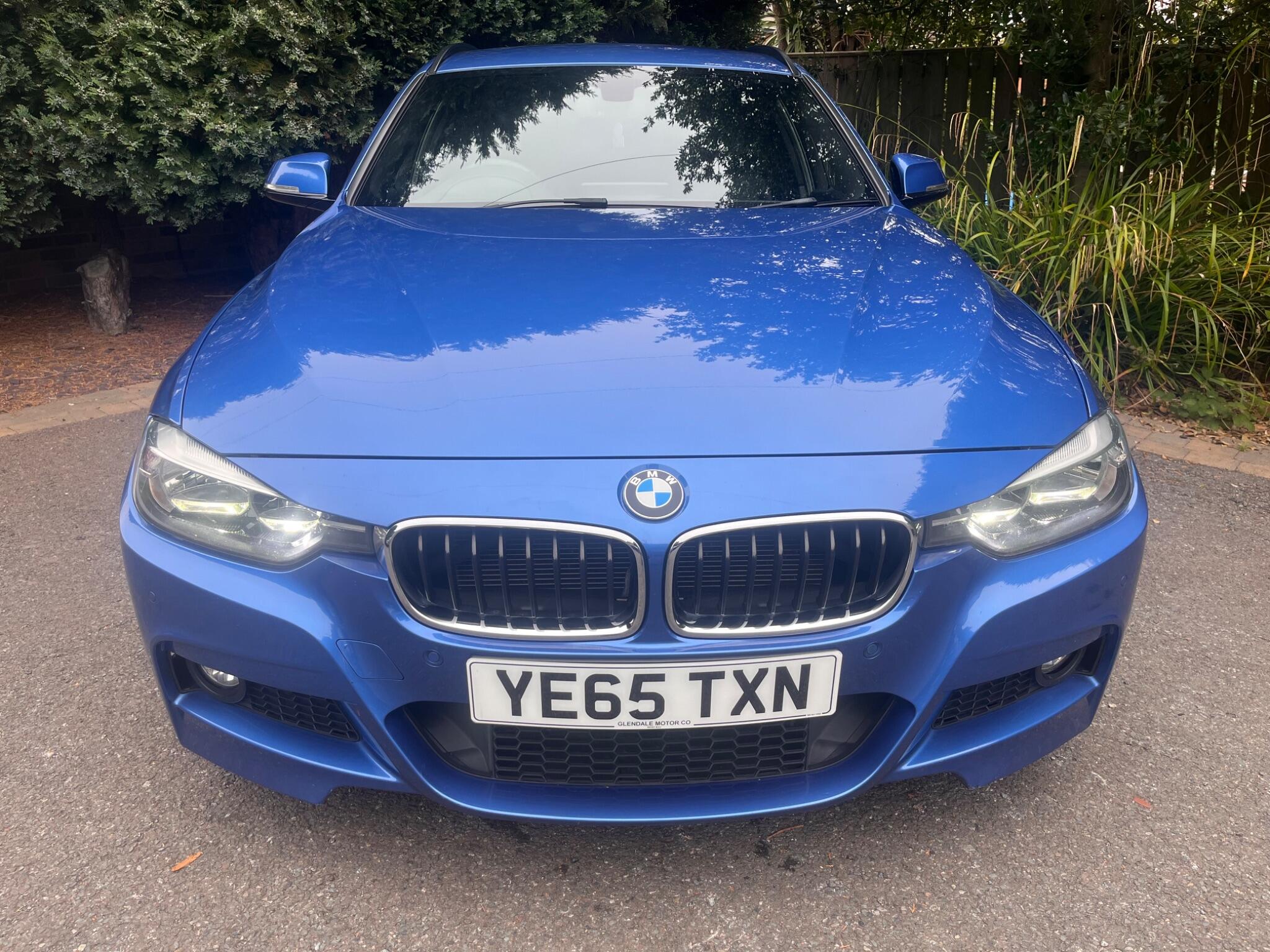 BMW 3 Series view 24