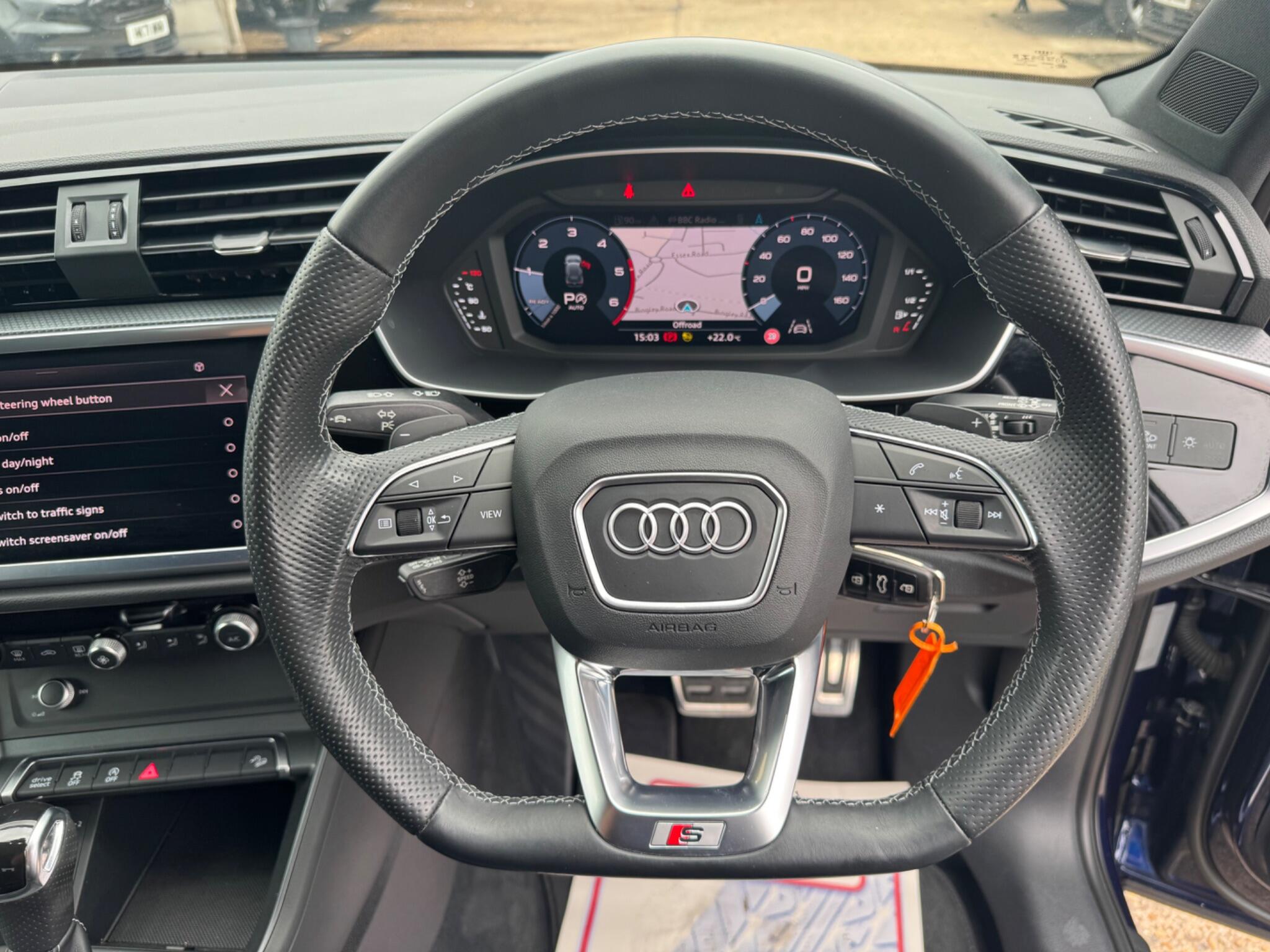 Audi Q3 view 48