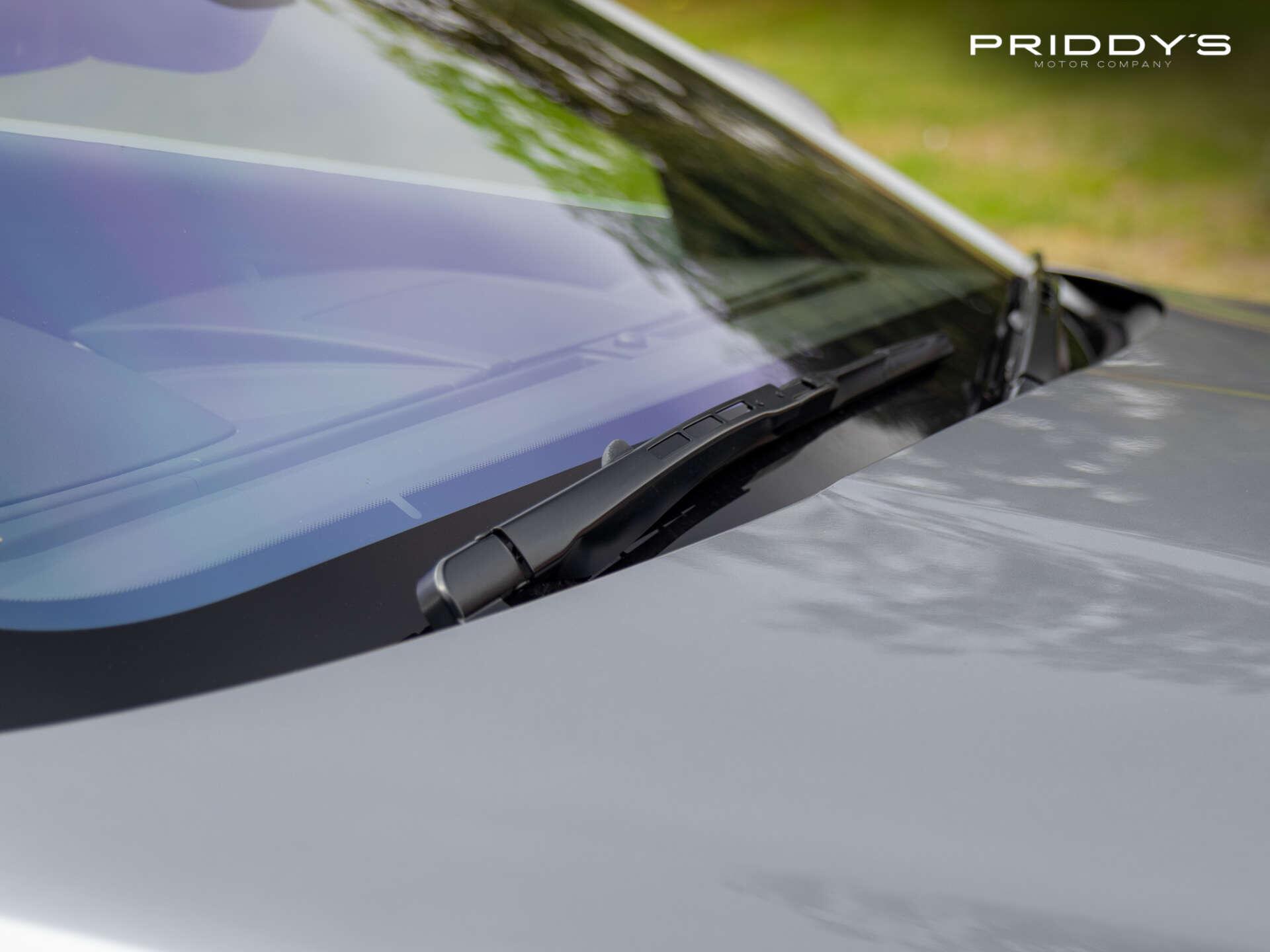 Jaguar F-Type view 11