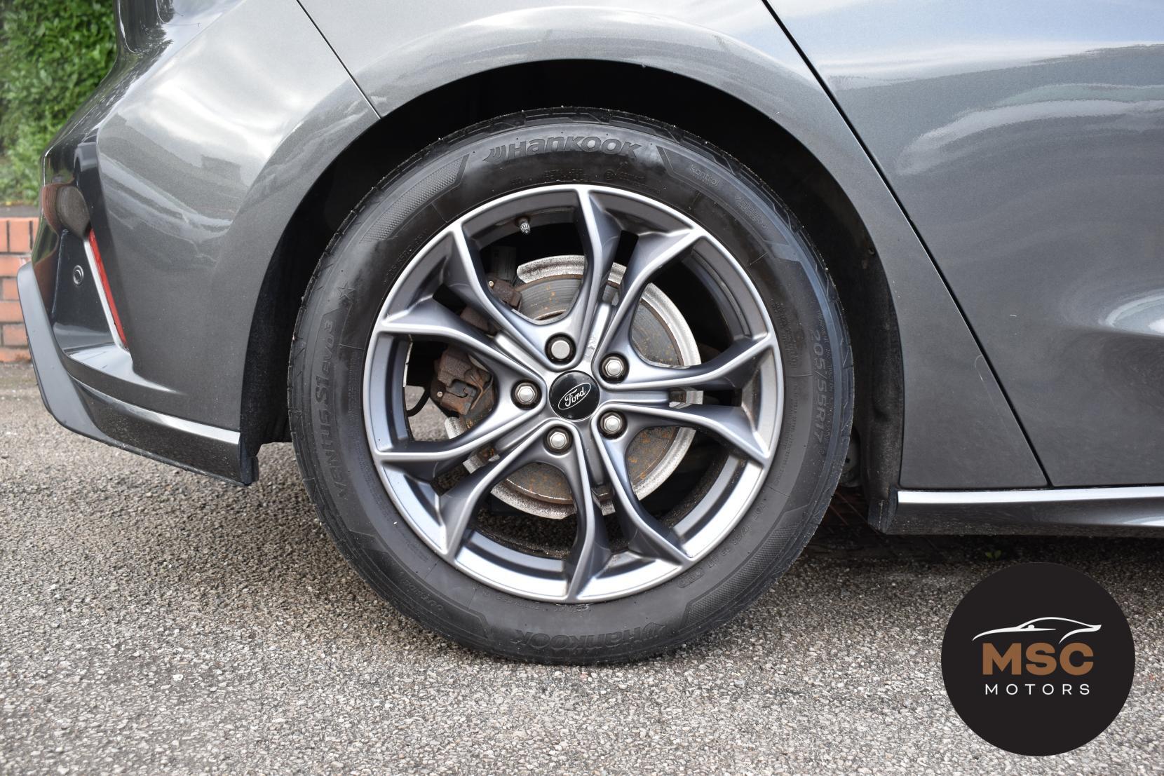 Ford Focus view 26