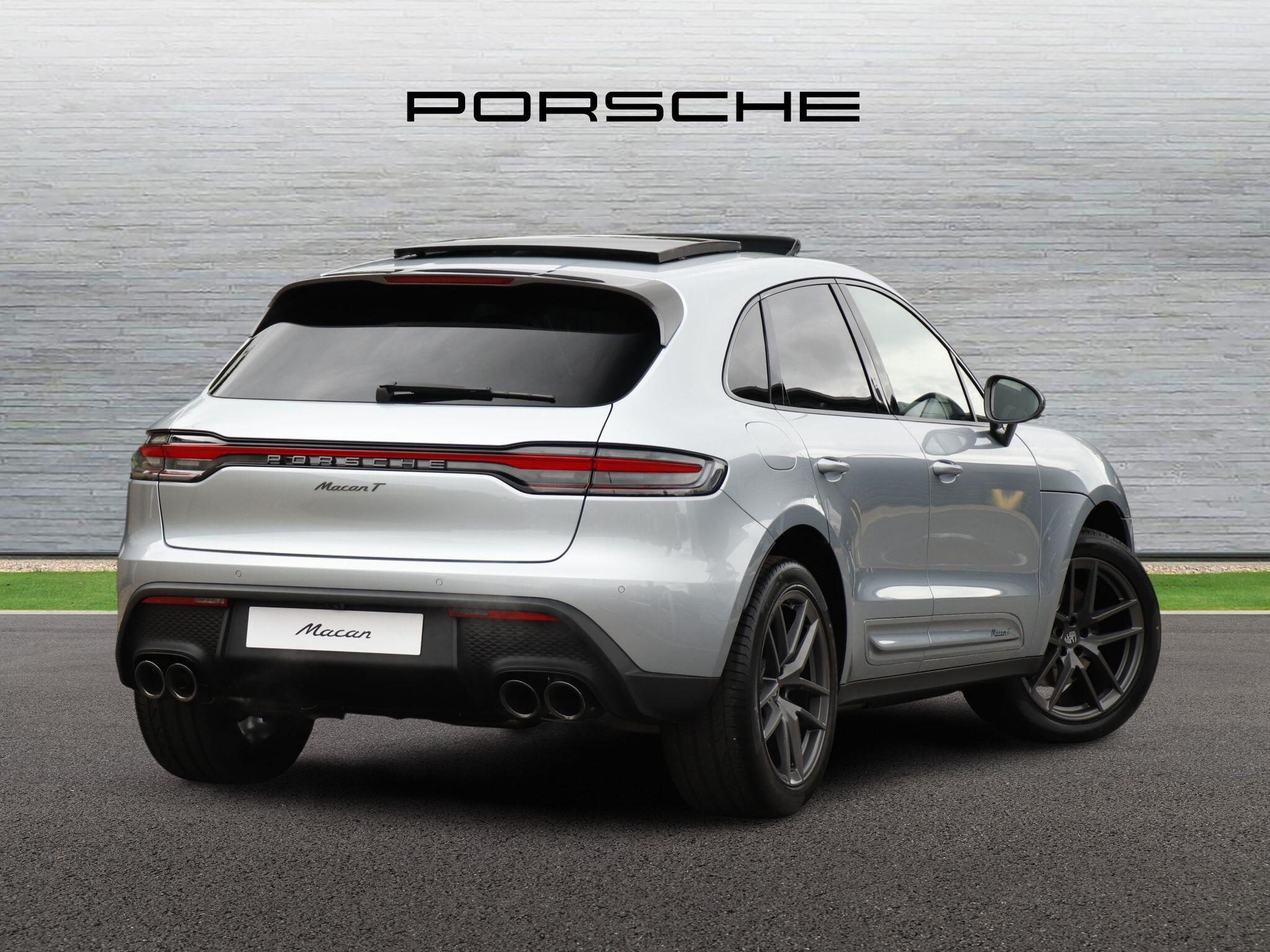 Porsche Macan view 43