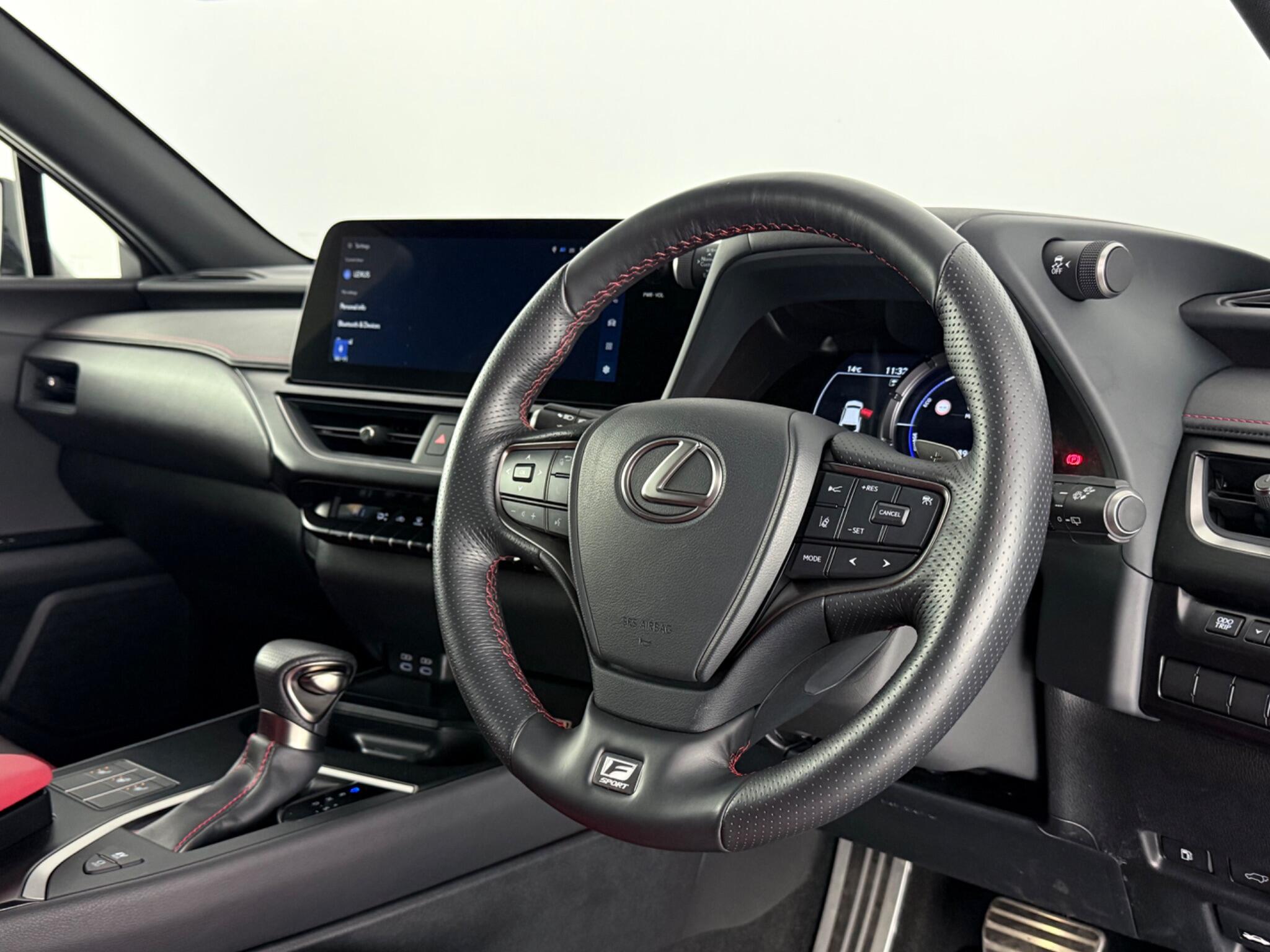 Lexus Ux view 3