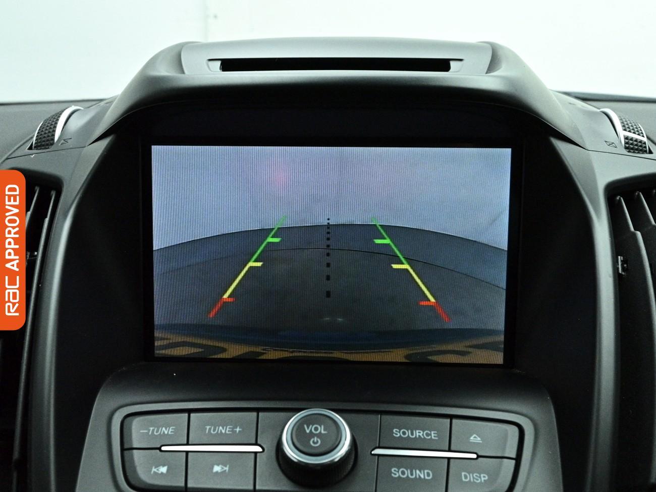 Ford Kuga view 3