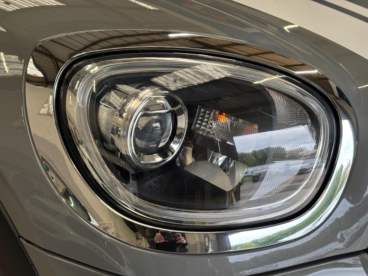 Mini Countryman view 44