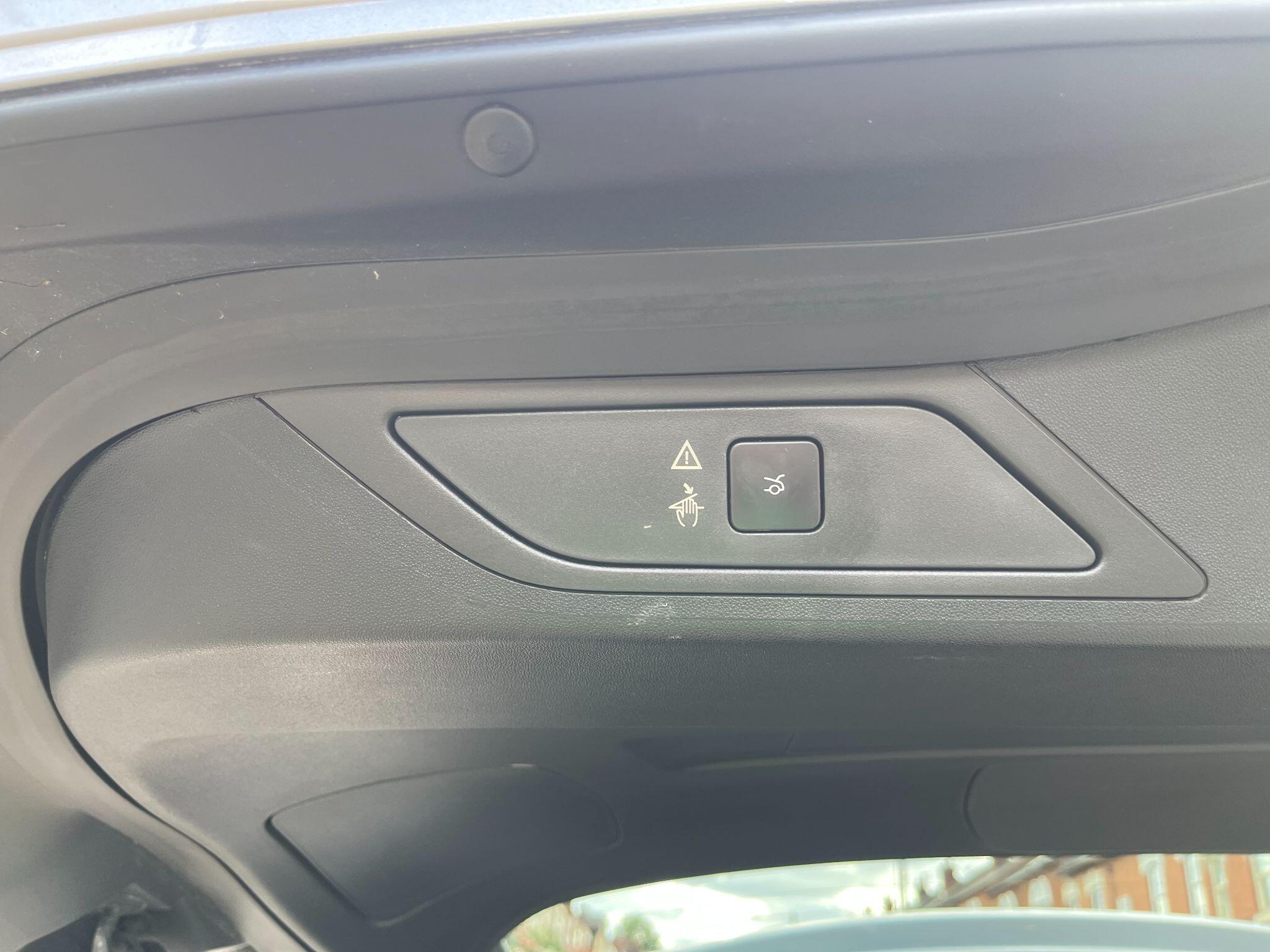 Citroen Grand C4 Spacetourer view 42