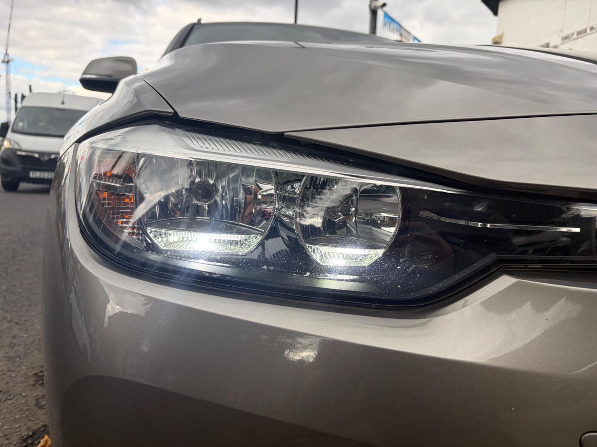 BMW 3 Series view 17