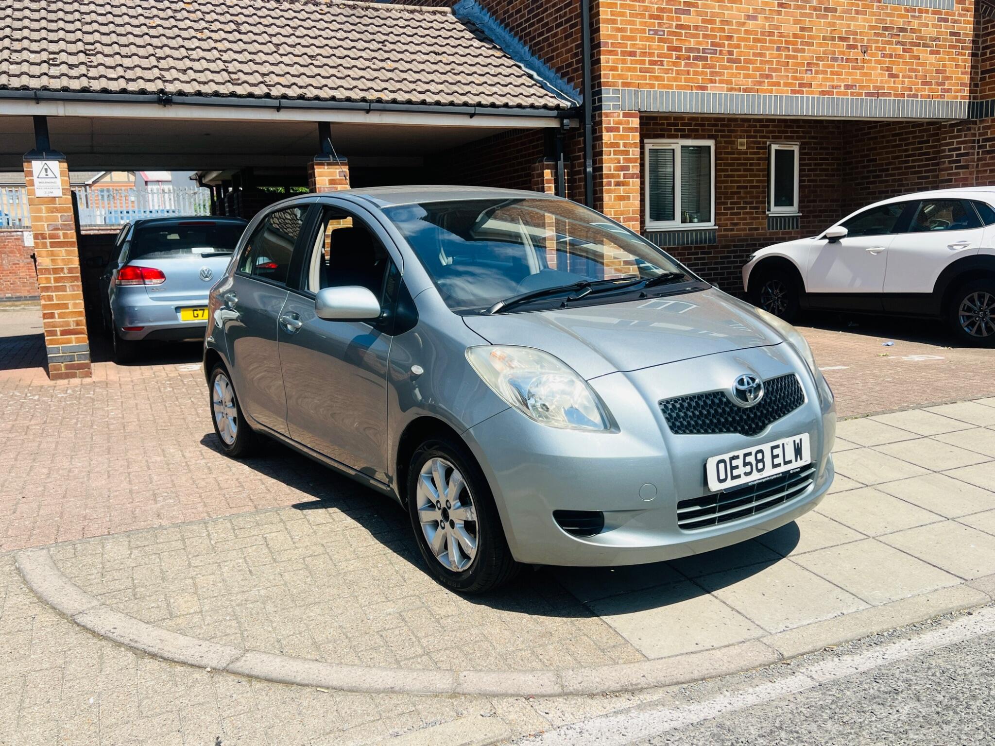 Toyota Yaris view 9
