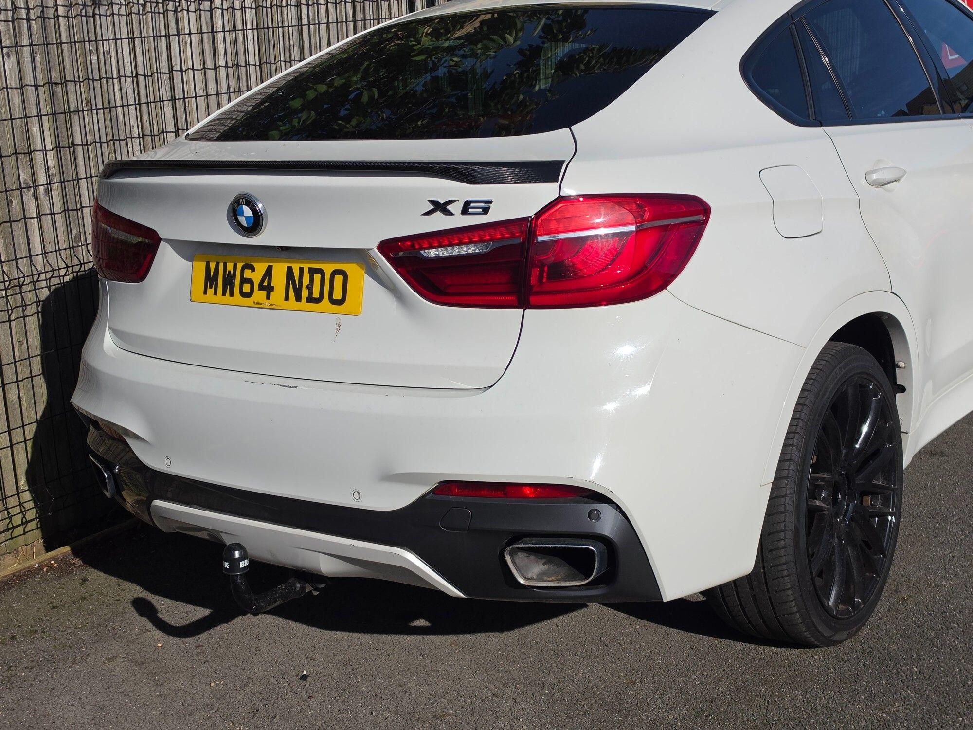 BMW X6 view 19