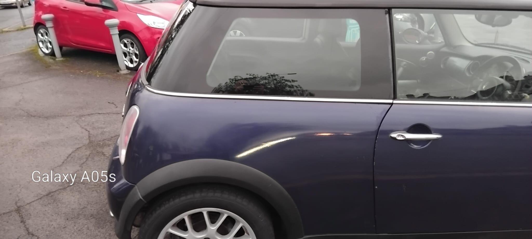 2005 MINI Hatch image 31