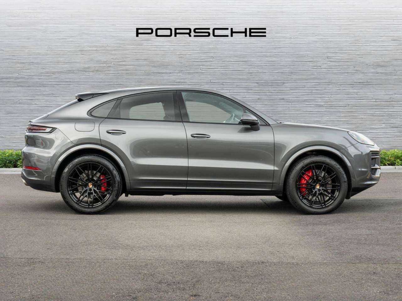 Porsche Cayenne view 2