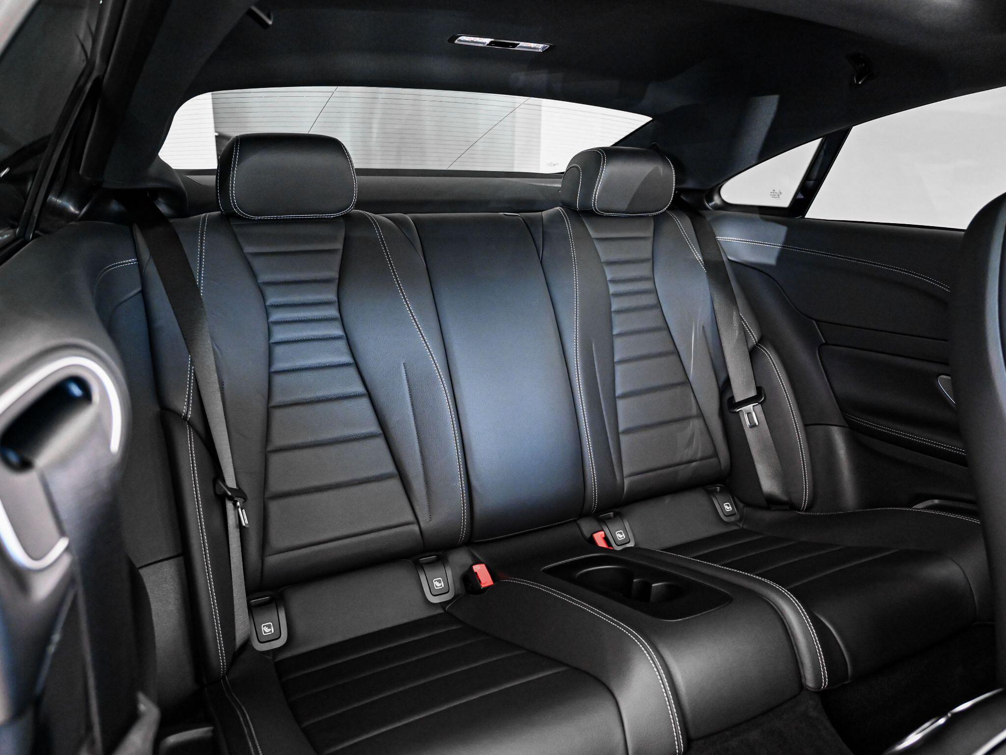 Mercedes-Benz E-Class view 30