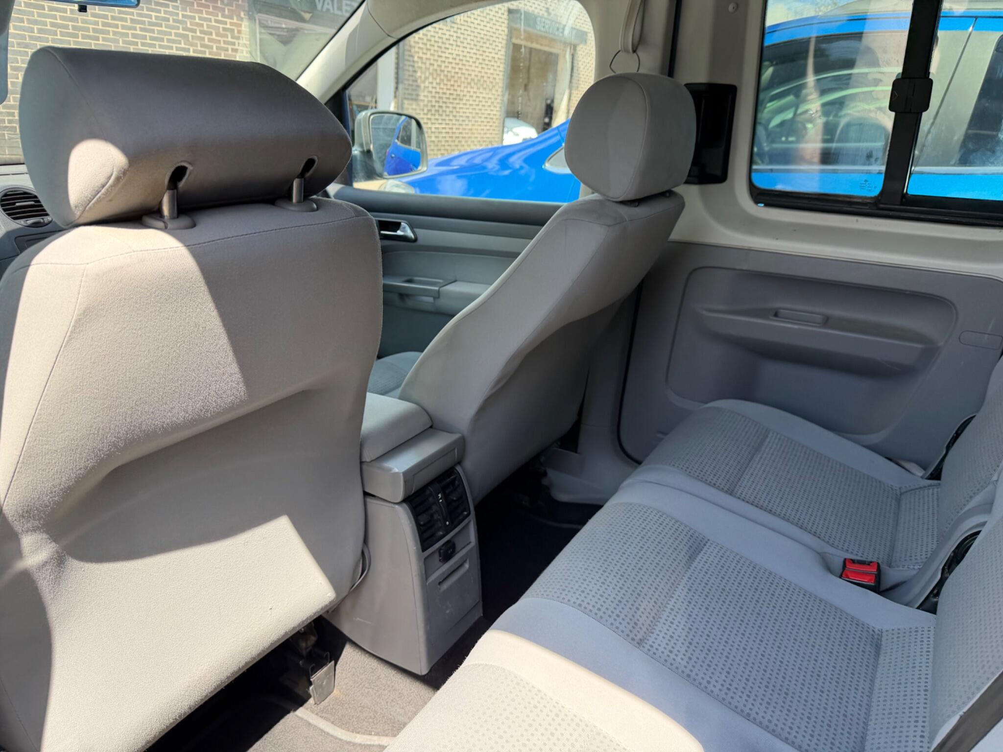Volkswagen Caddy Maxi Life view 29