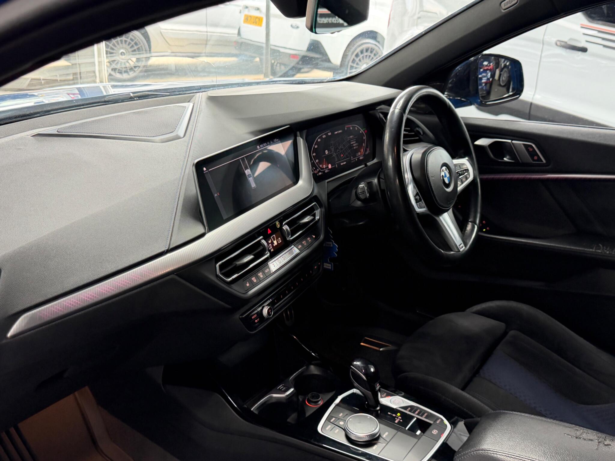 BMW 1 Series view 22