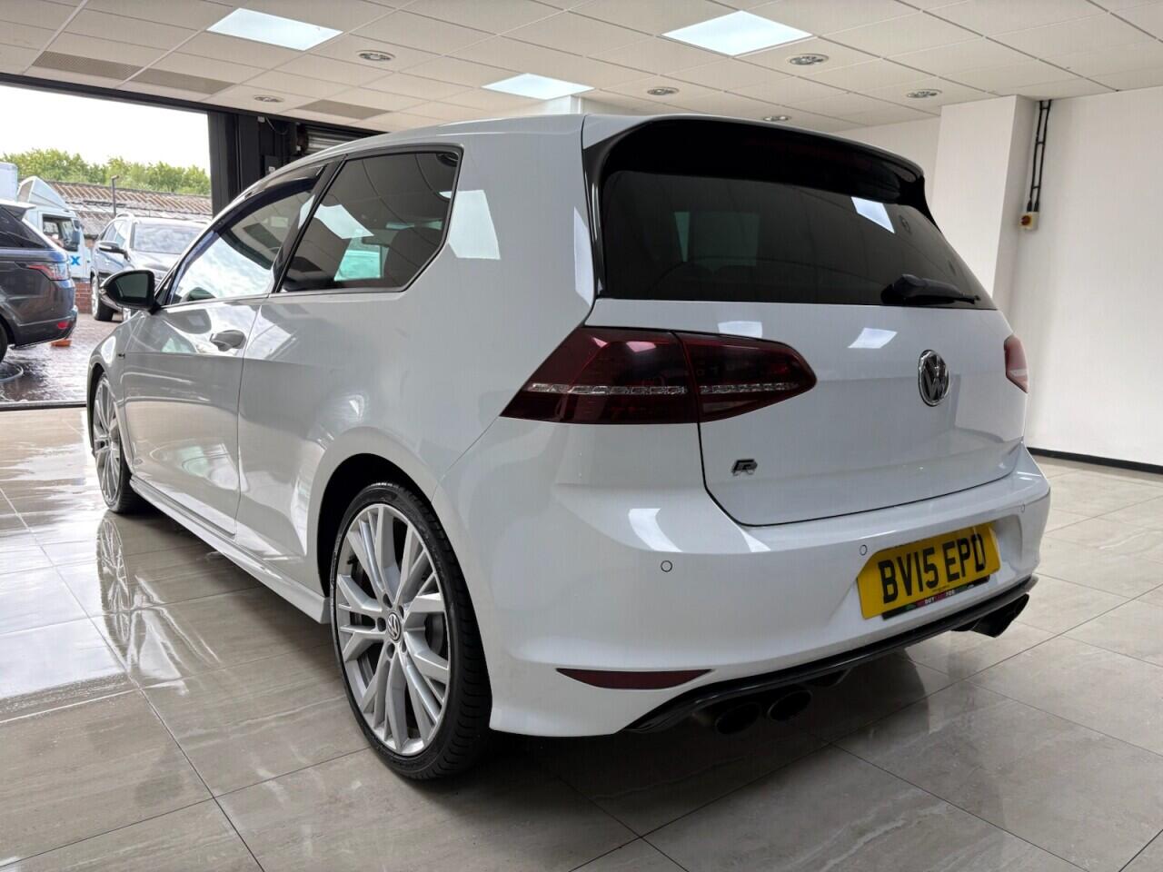 Volkswagen Golf view 14