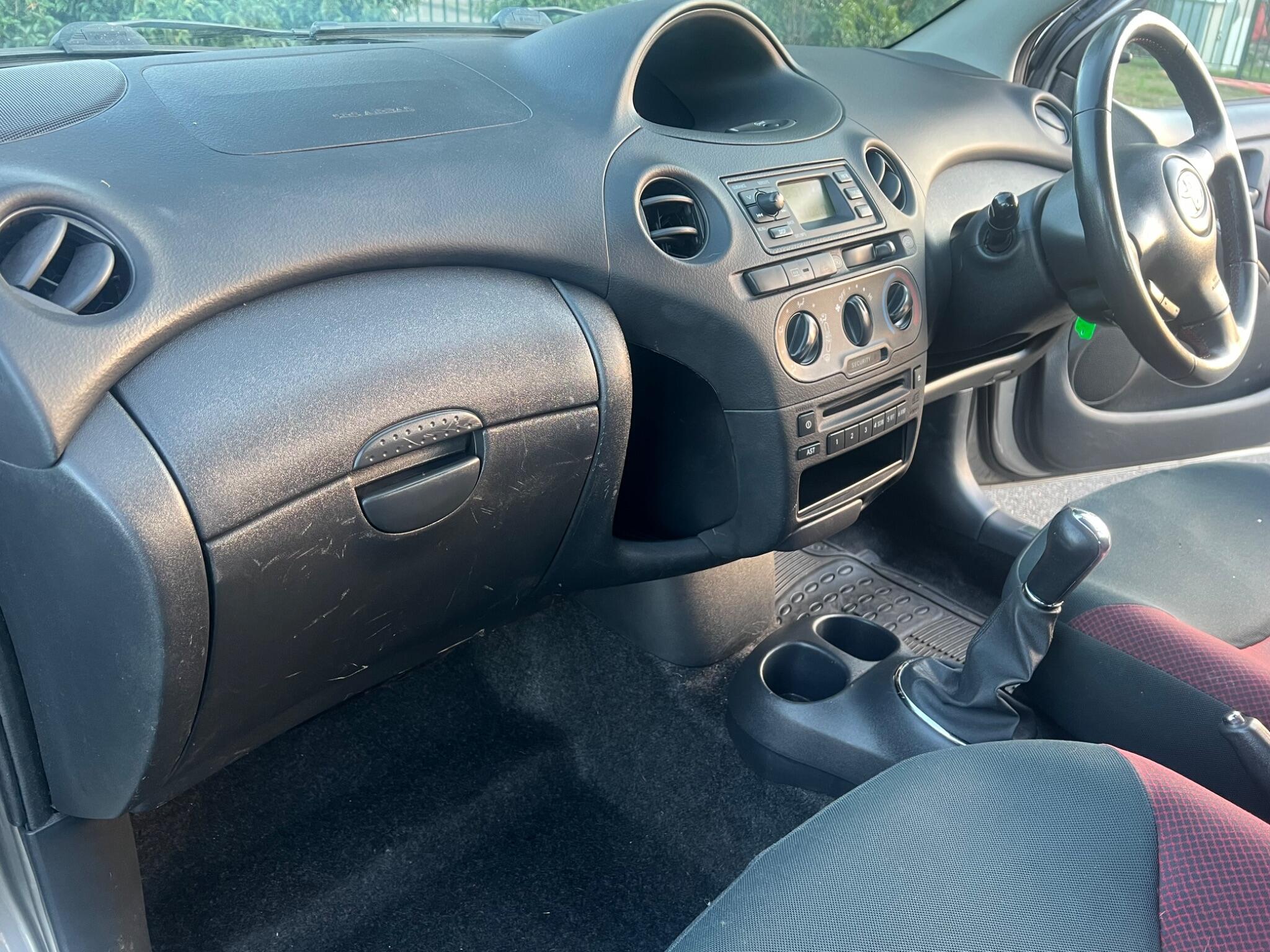 Toyota Yaris view 27