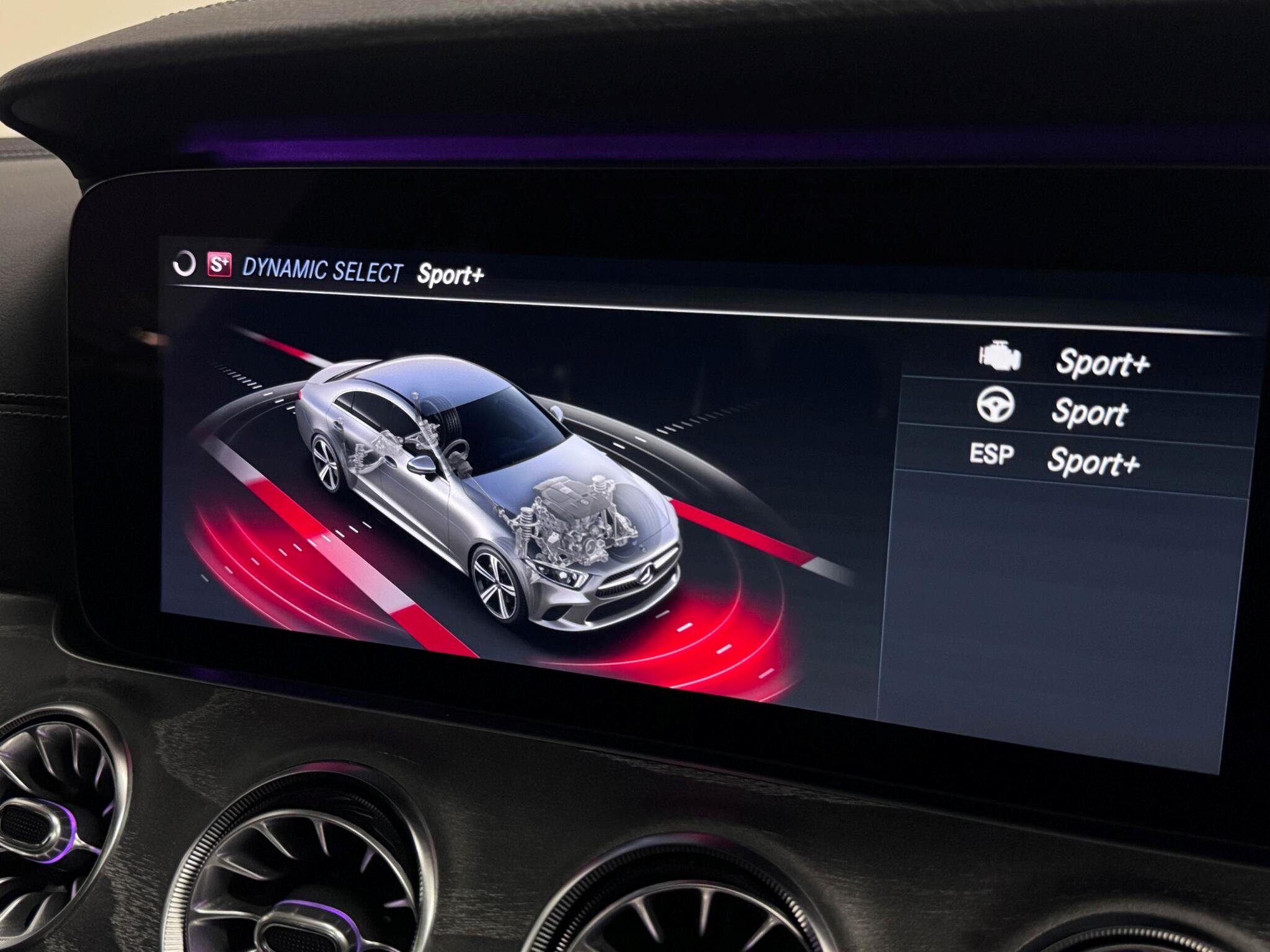 Mercedes-Benz CLS view 49