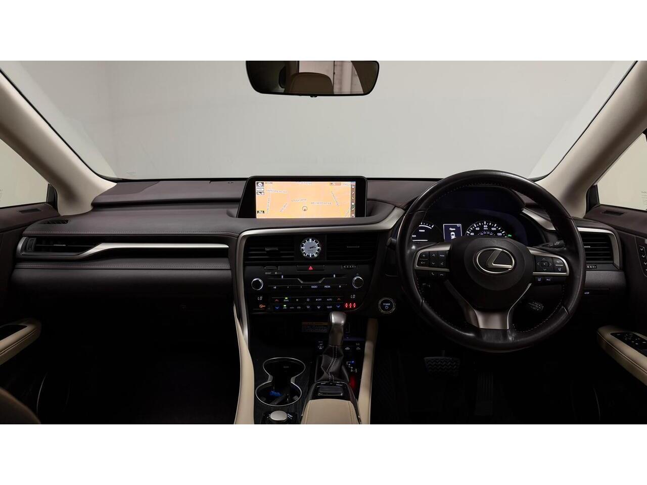 Lexus RX view 19