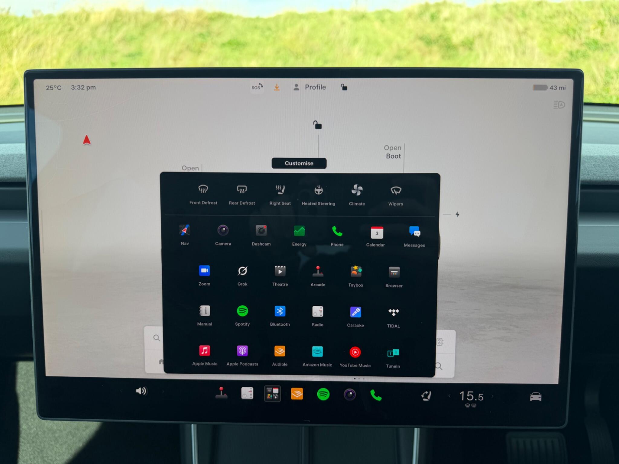 Tesla Model Y view 8