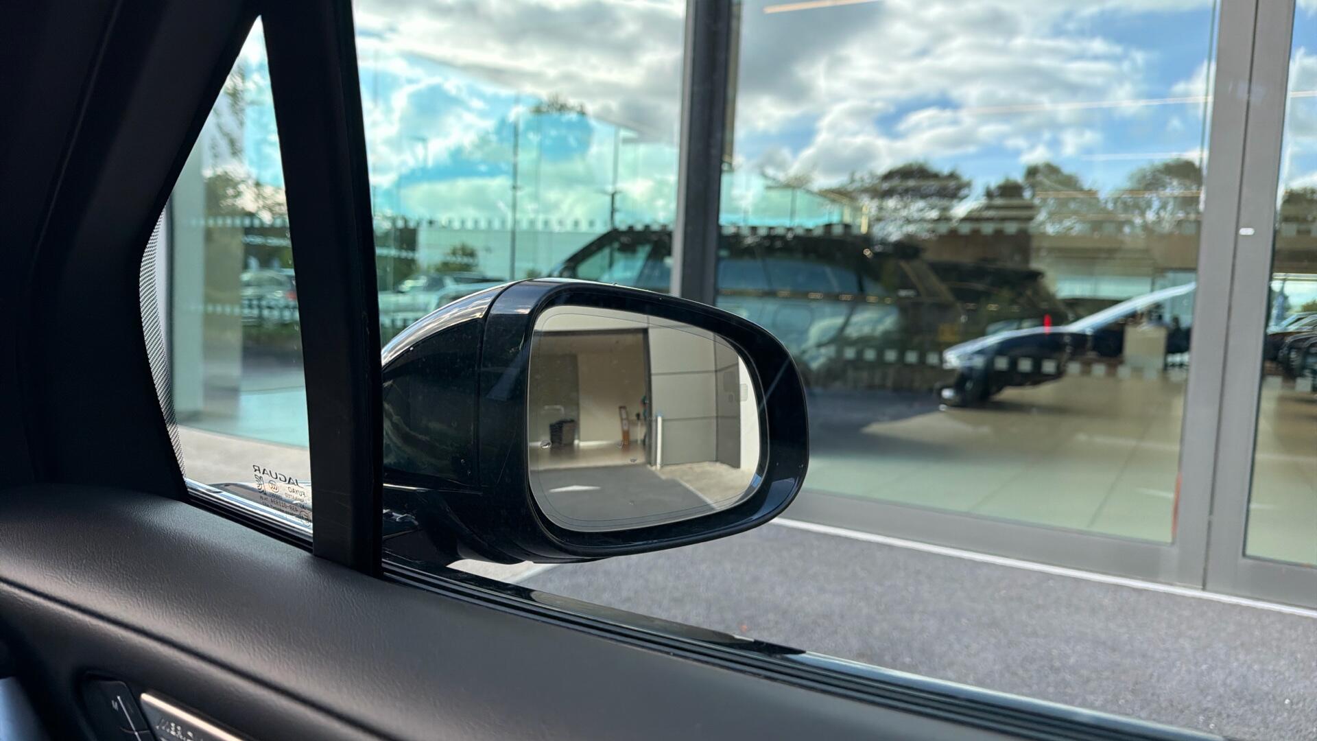 Jaguar I-Pace view 43