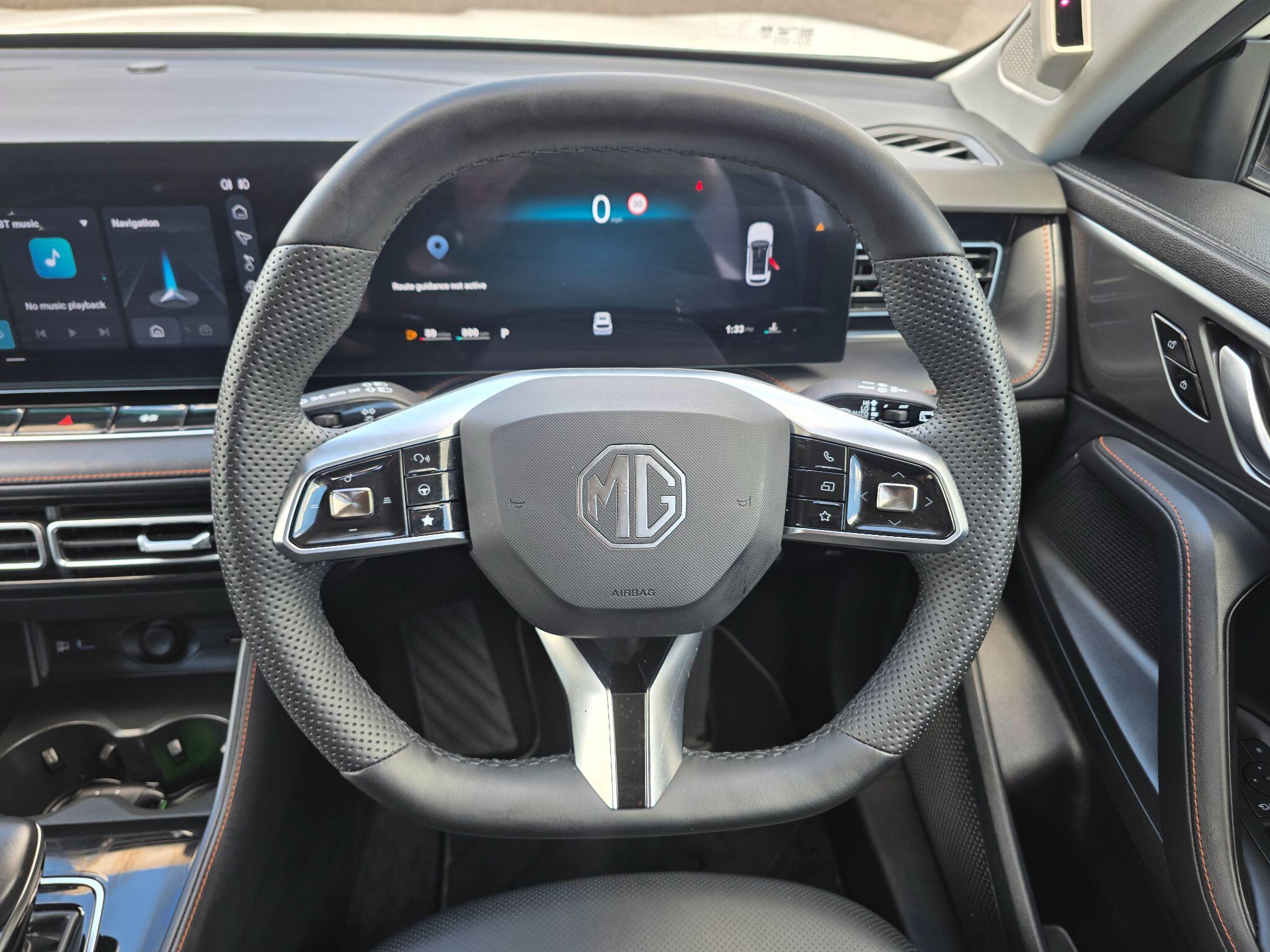 MG MG HS view 15
