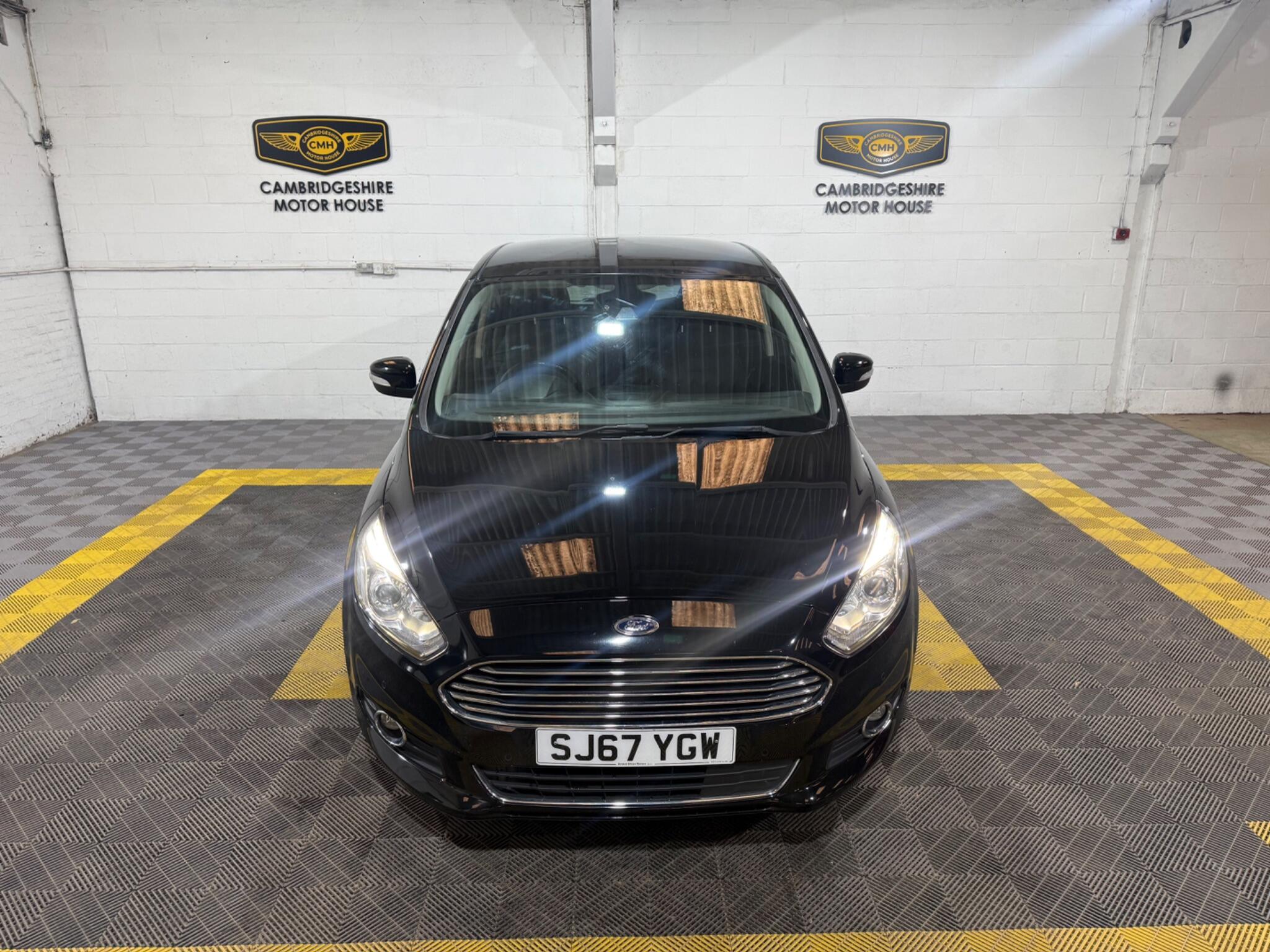 Ford S-Max view 2