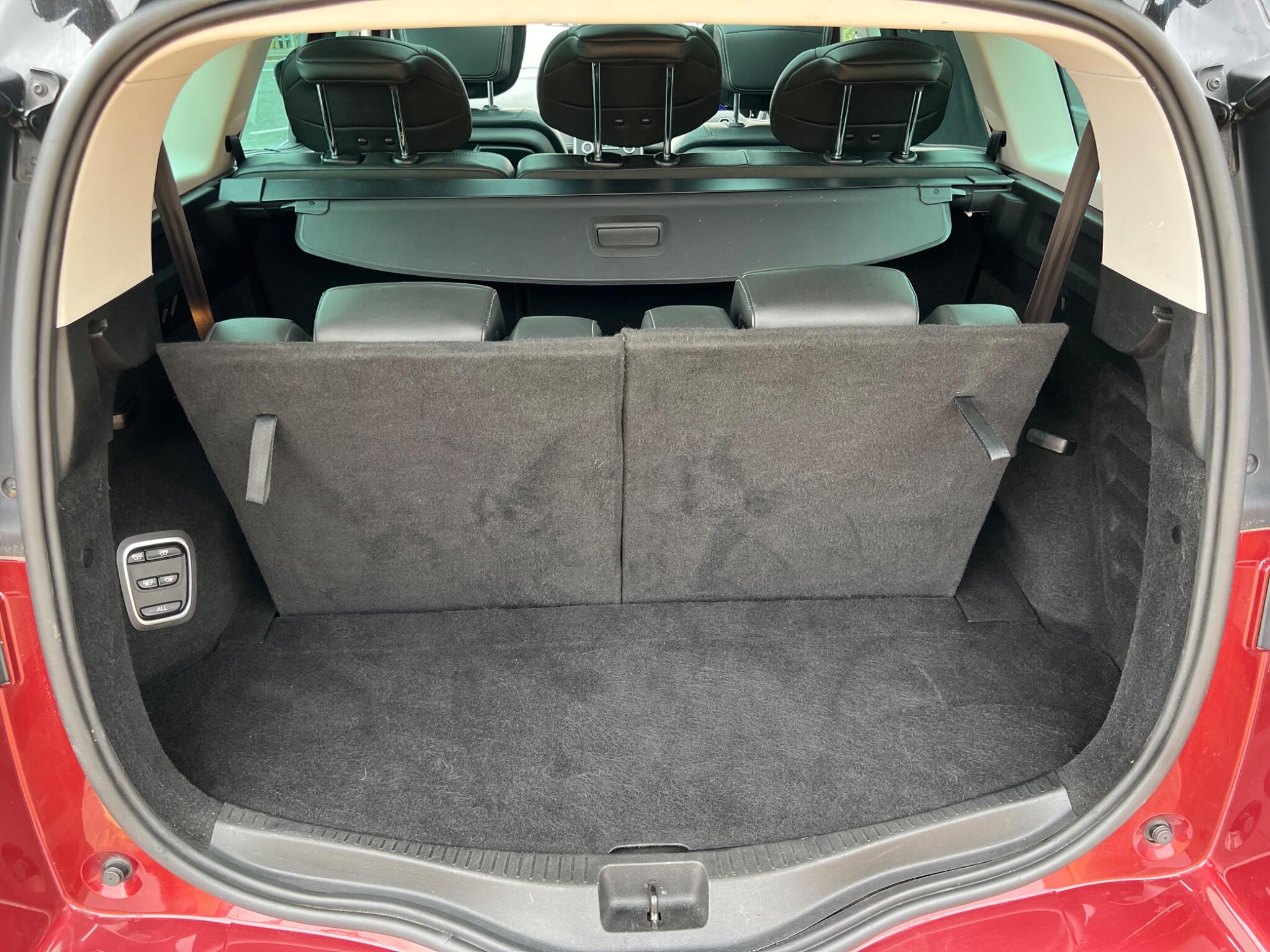 Renault Grand Scenic view 36