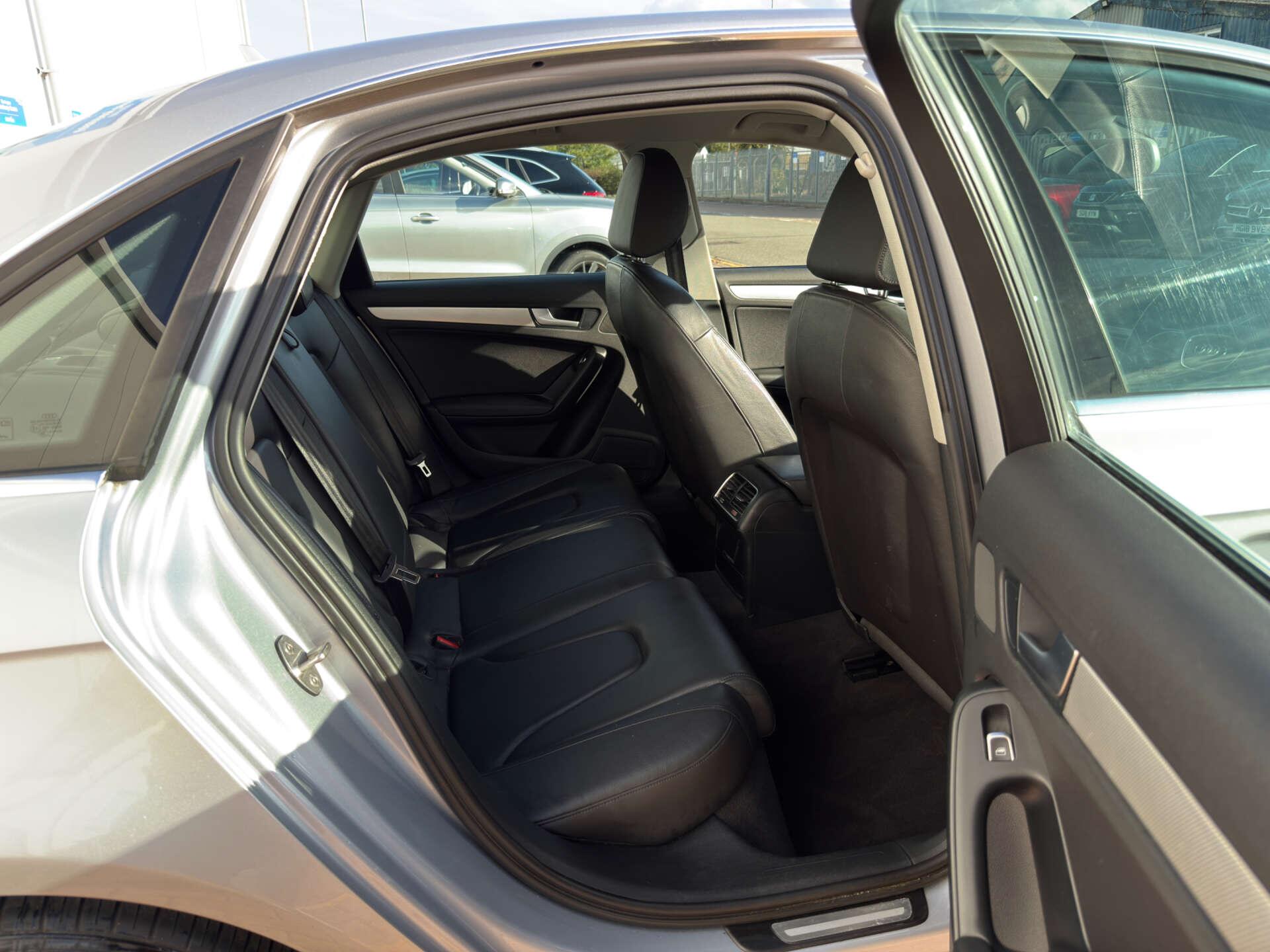 Audi A4 view 25