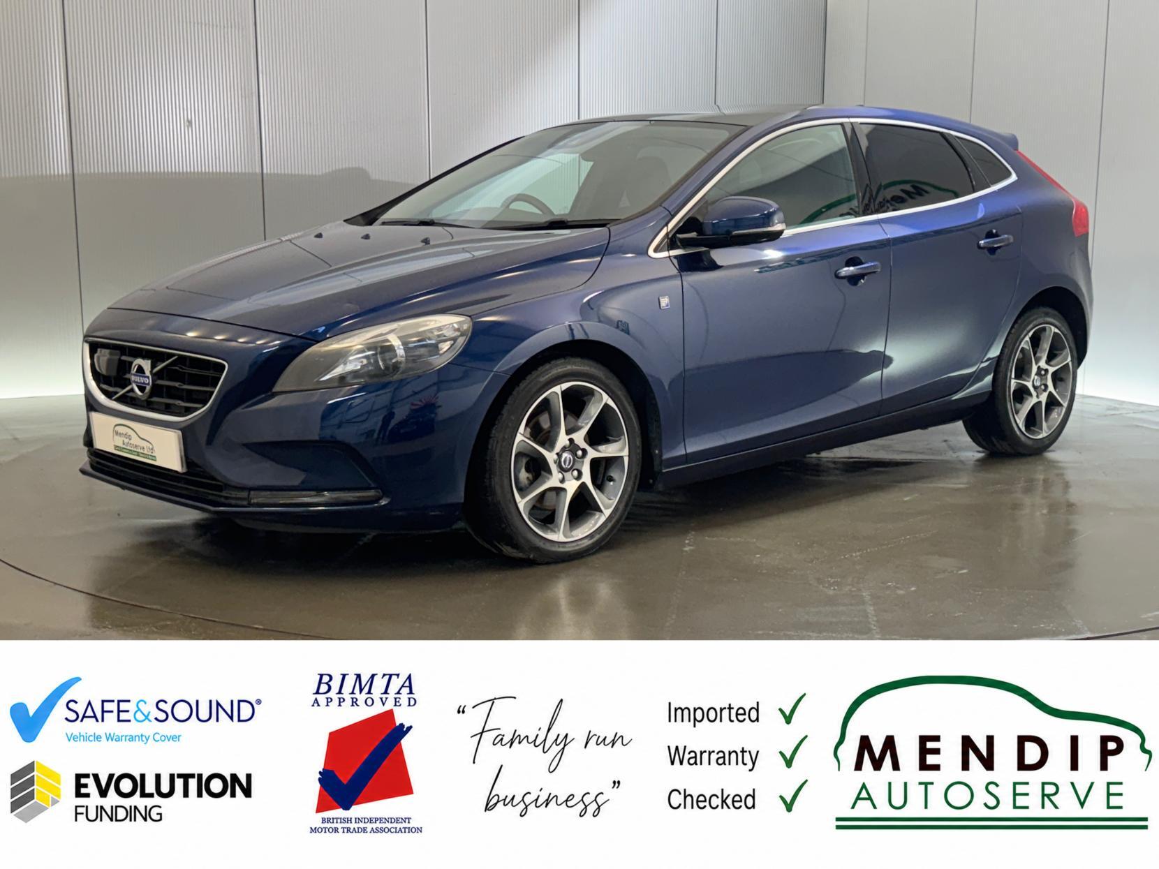 Volvo V40 view 2
