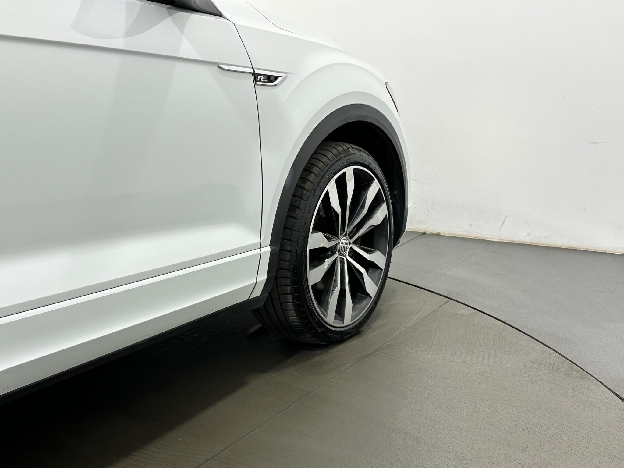 Volkswagen T-Roc view 50