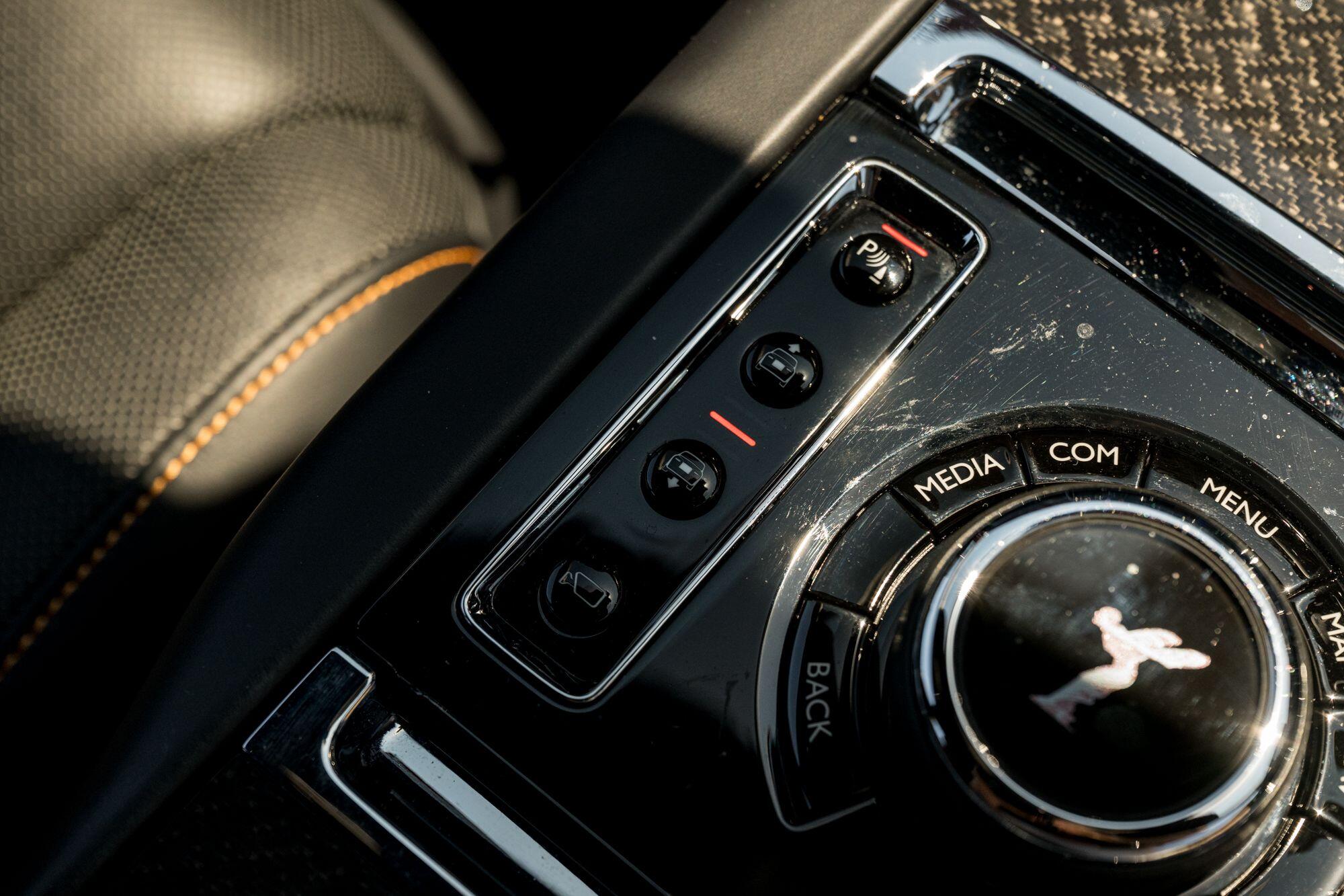 Rolls-Royce Cullinan view 75