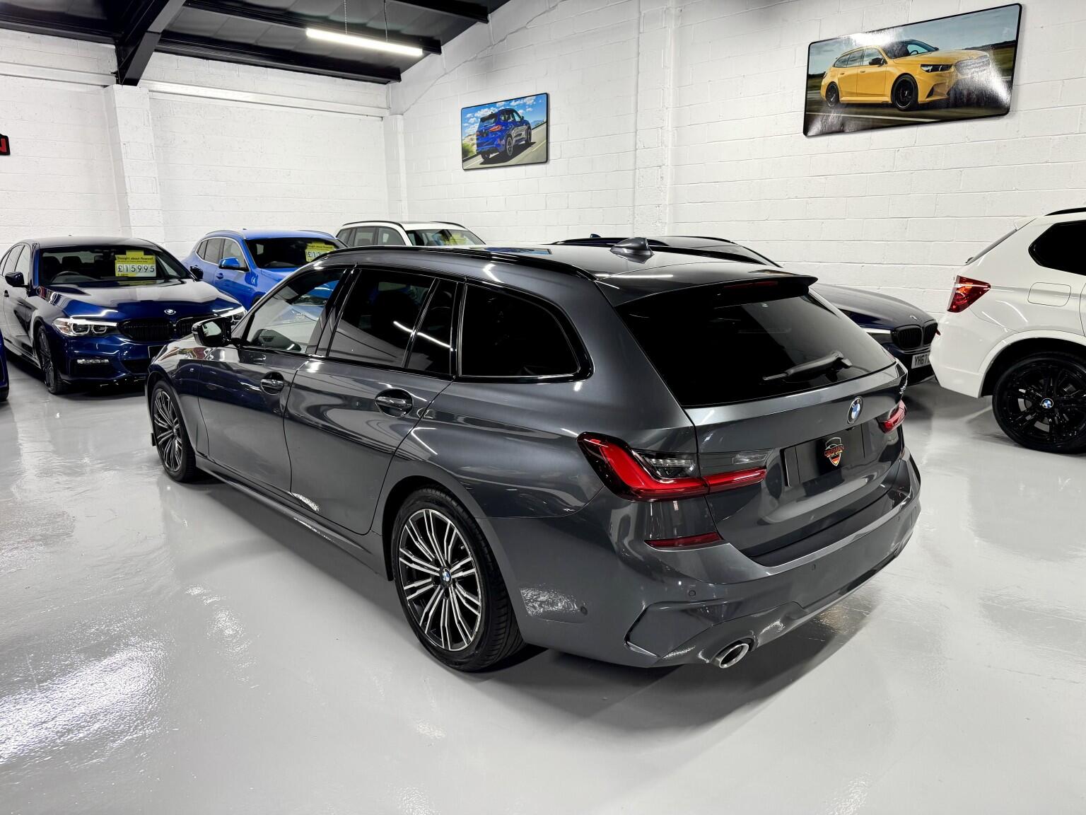 BMW 3 Series view 26