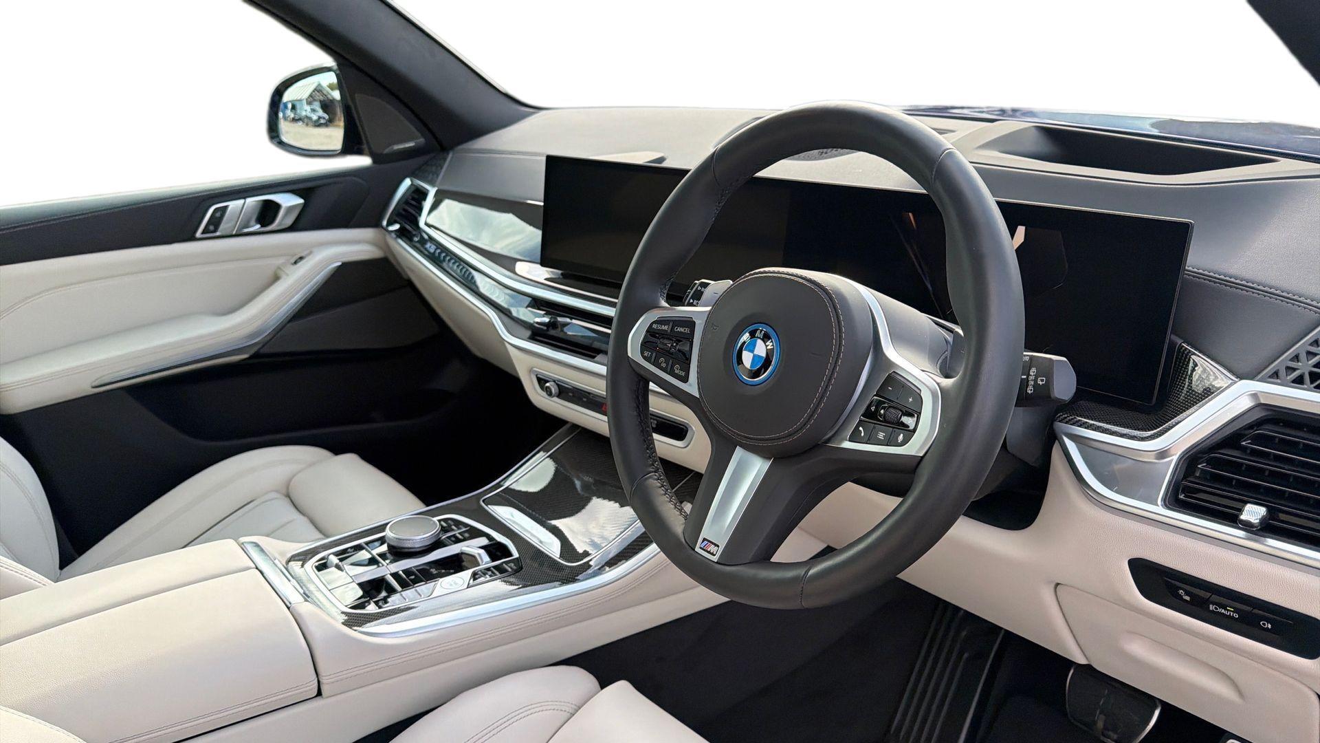 BMW X6 view 6