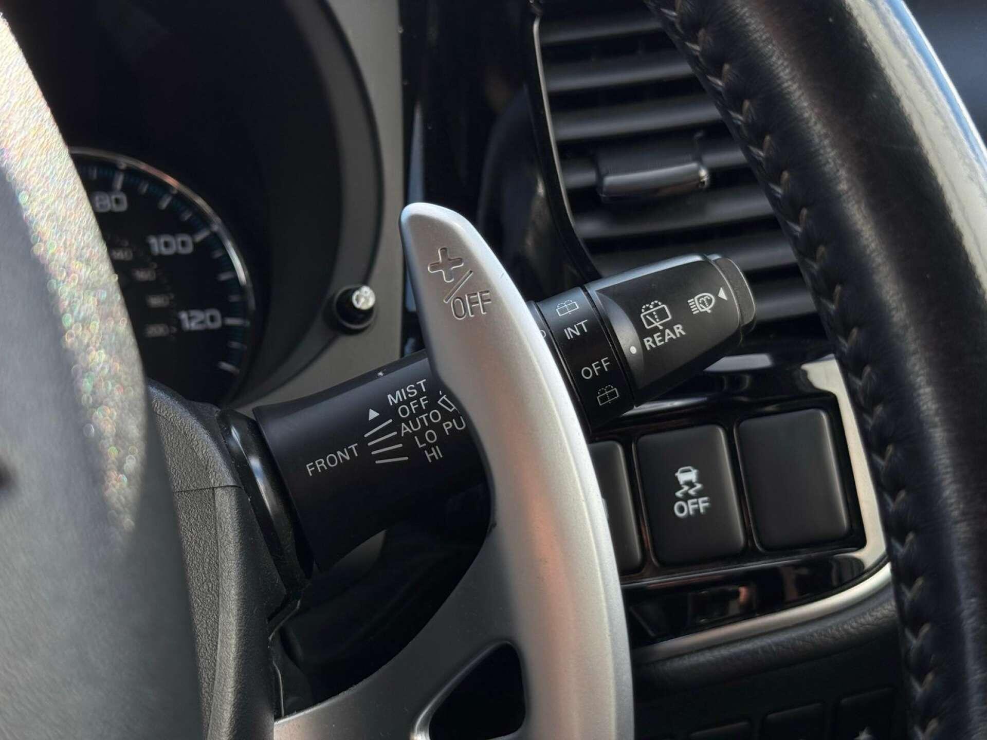 Mitsubishi Outlander view 52