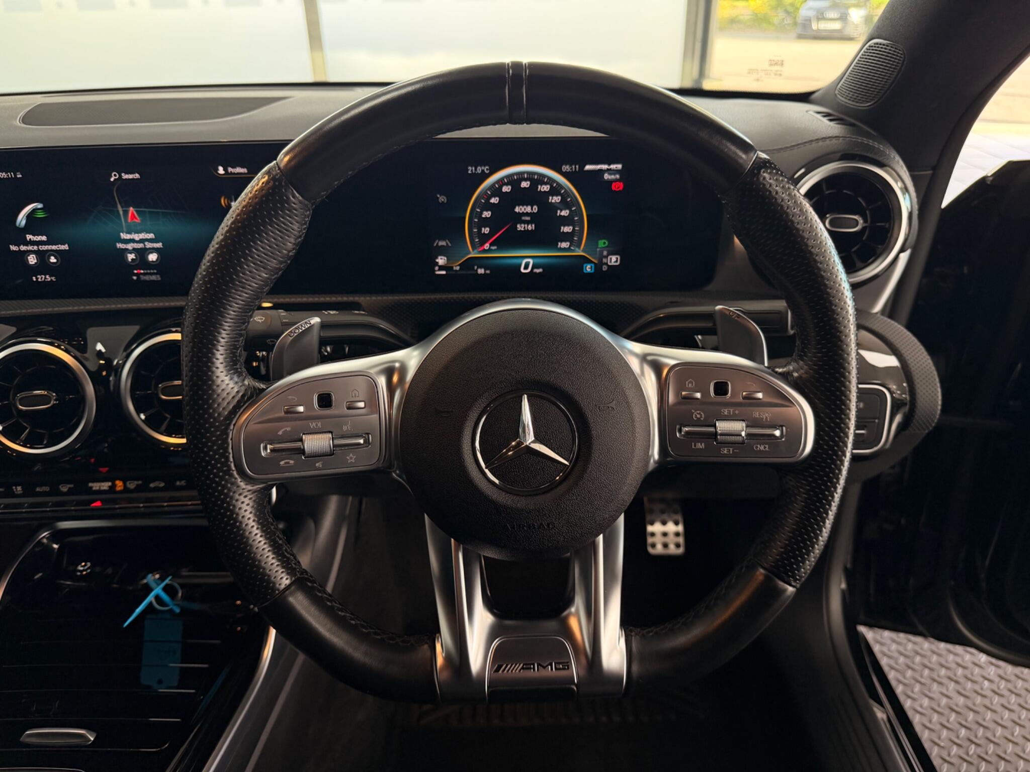 Mercedes-Benz Cla view 37