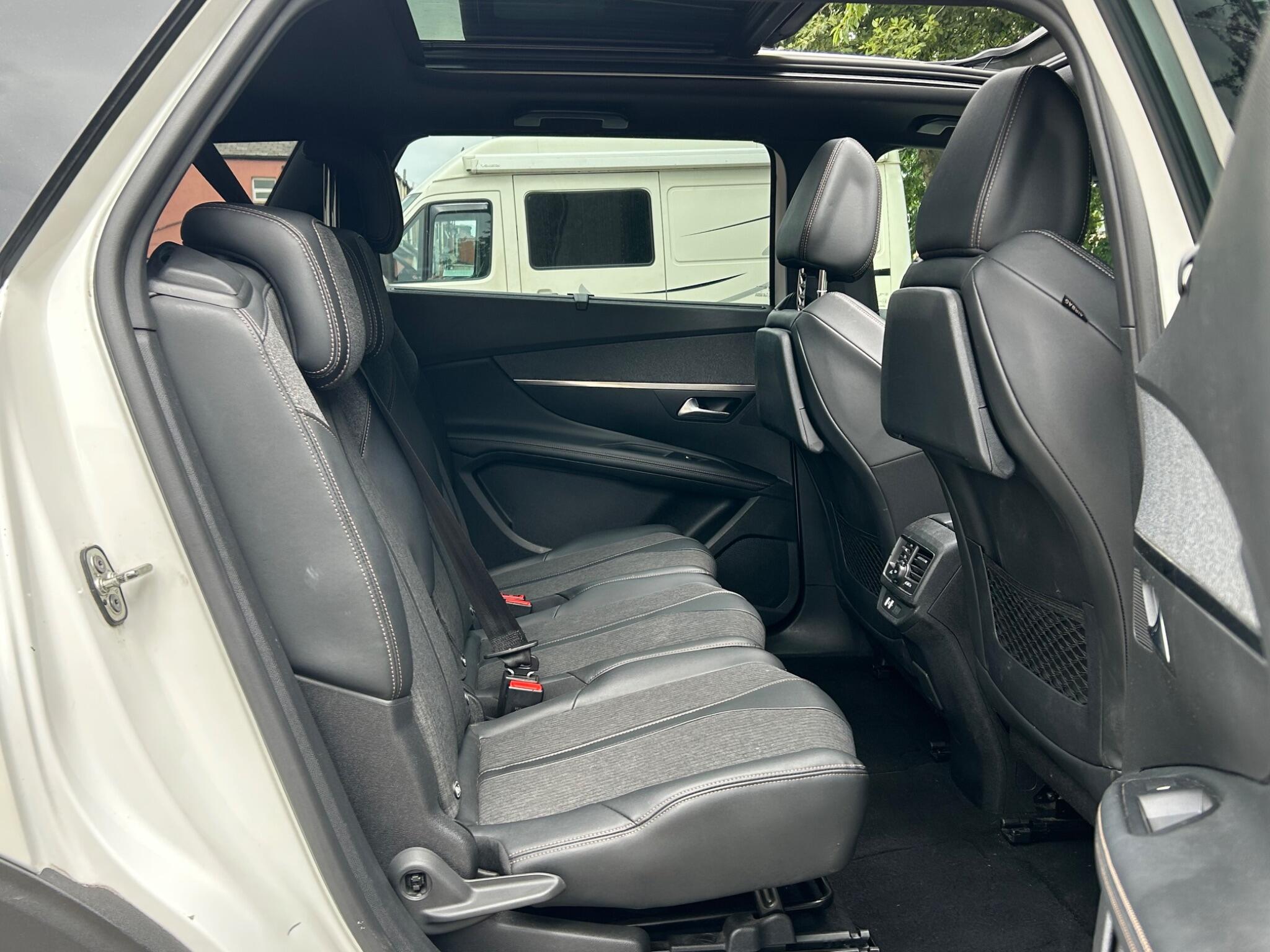 Peugeot 5008 view 25