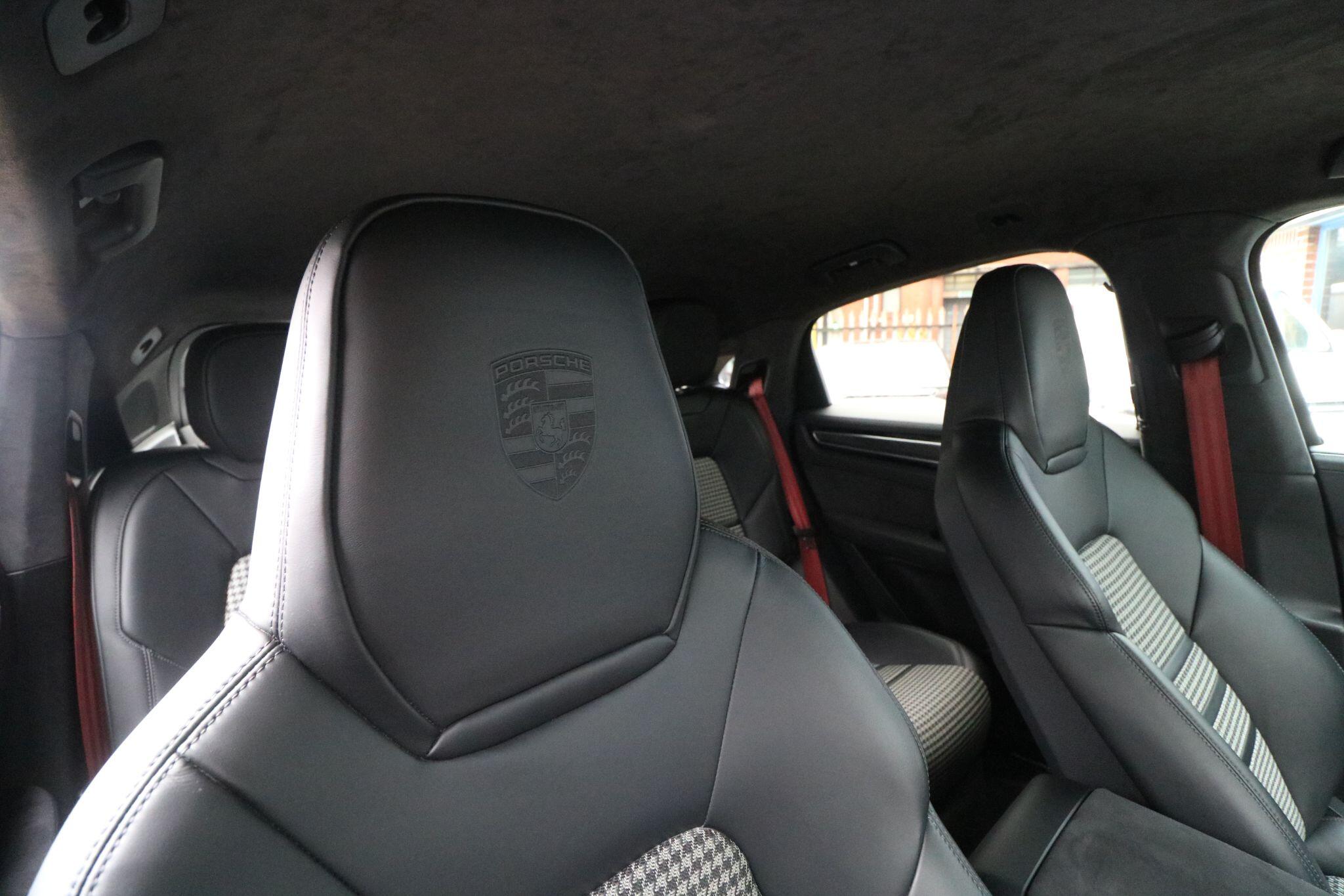Porsche Cayenne view 11