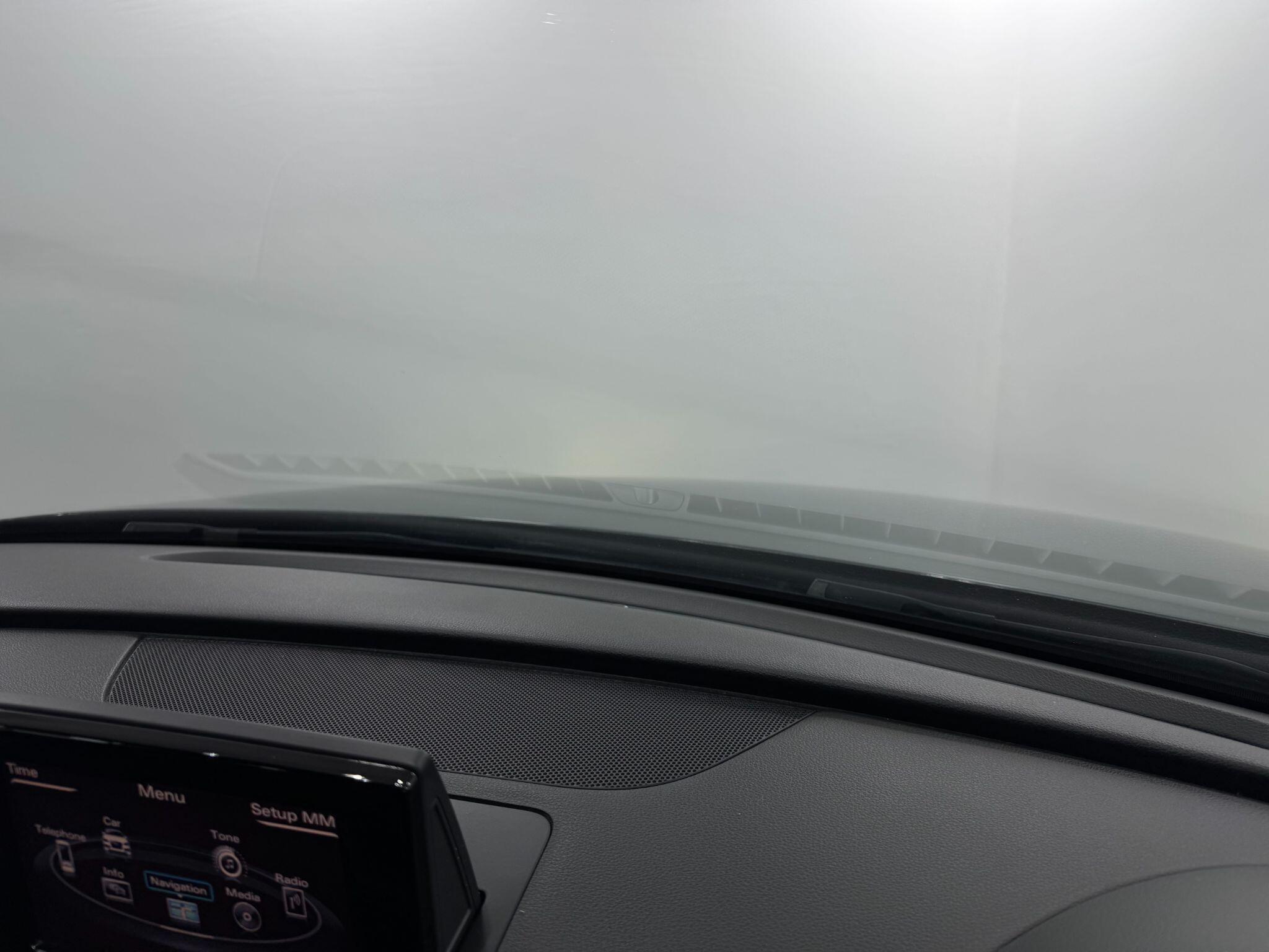 Audi Q3 view 29