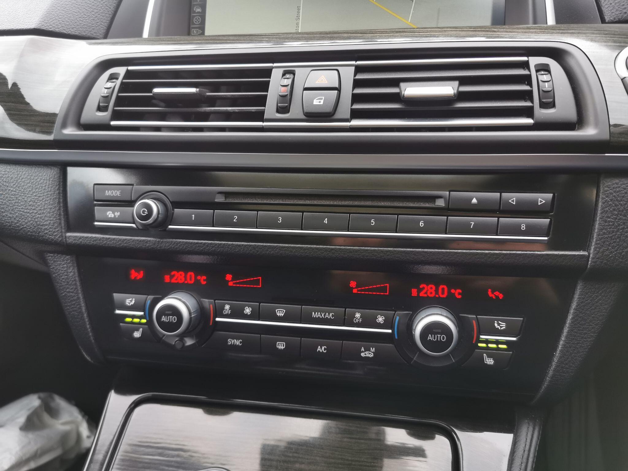 BMW 5 Series view 31