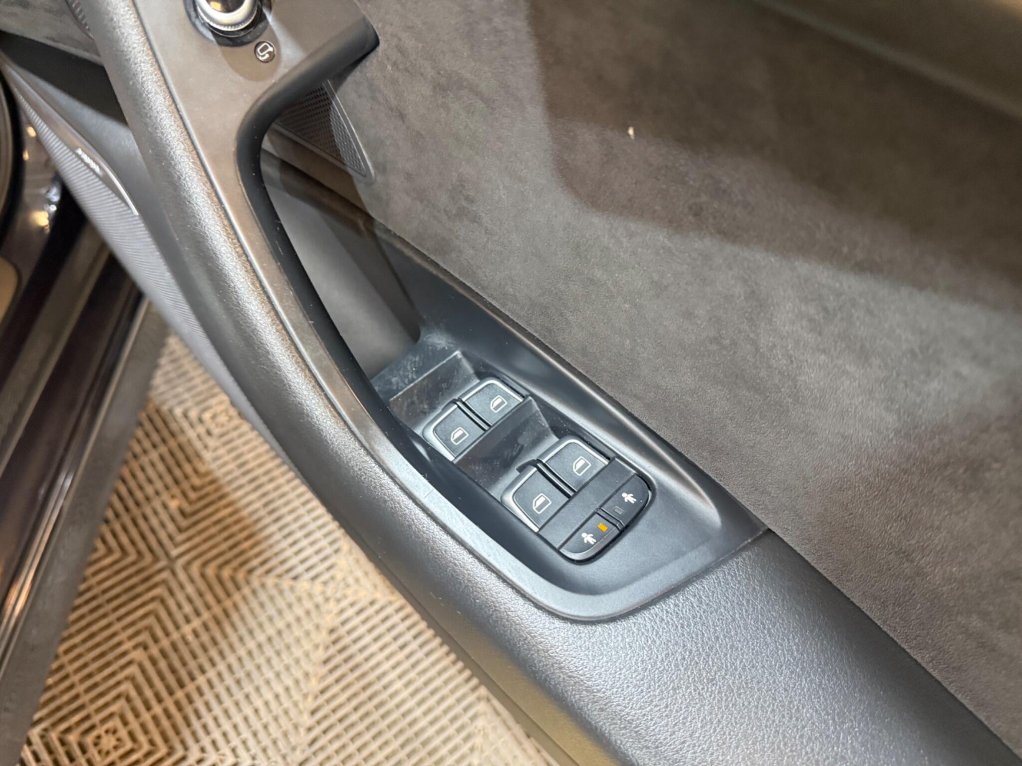Audi A6 Avant view 39