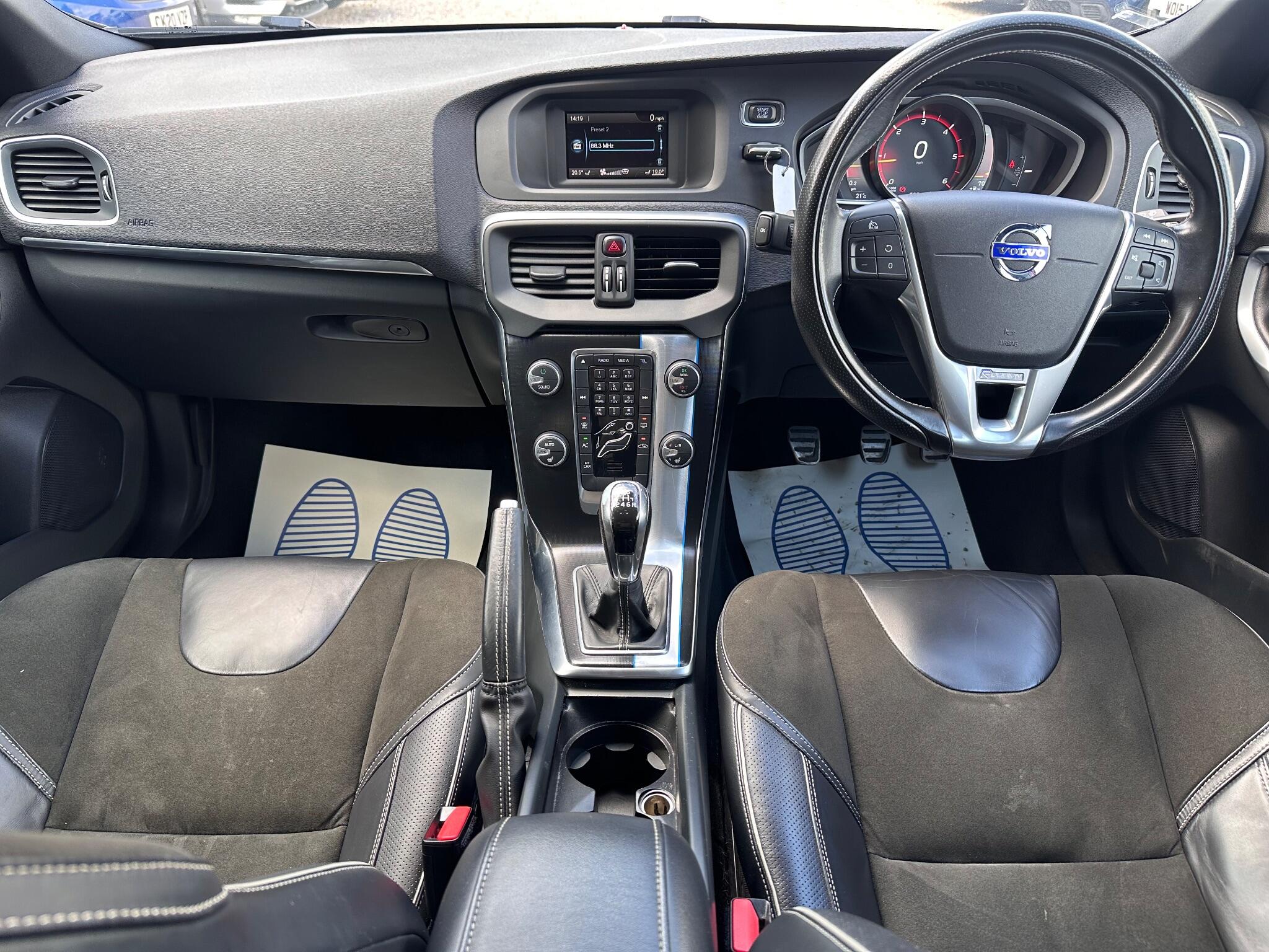 Volvo V40 view 25