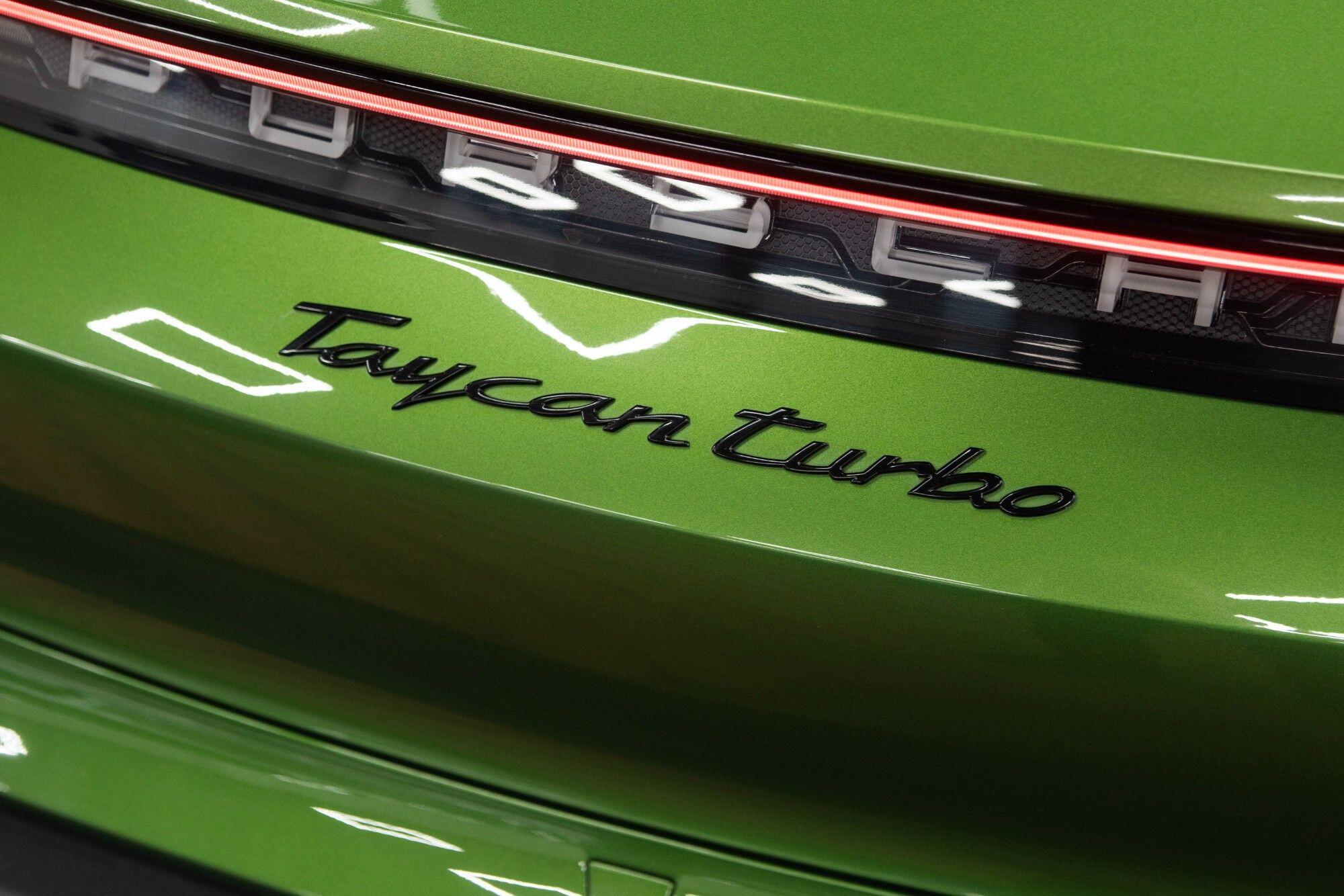 Porsche Taycan view 20