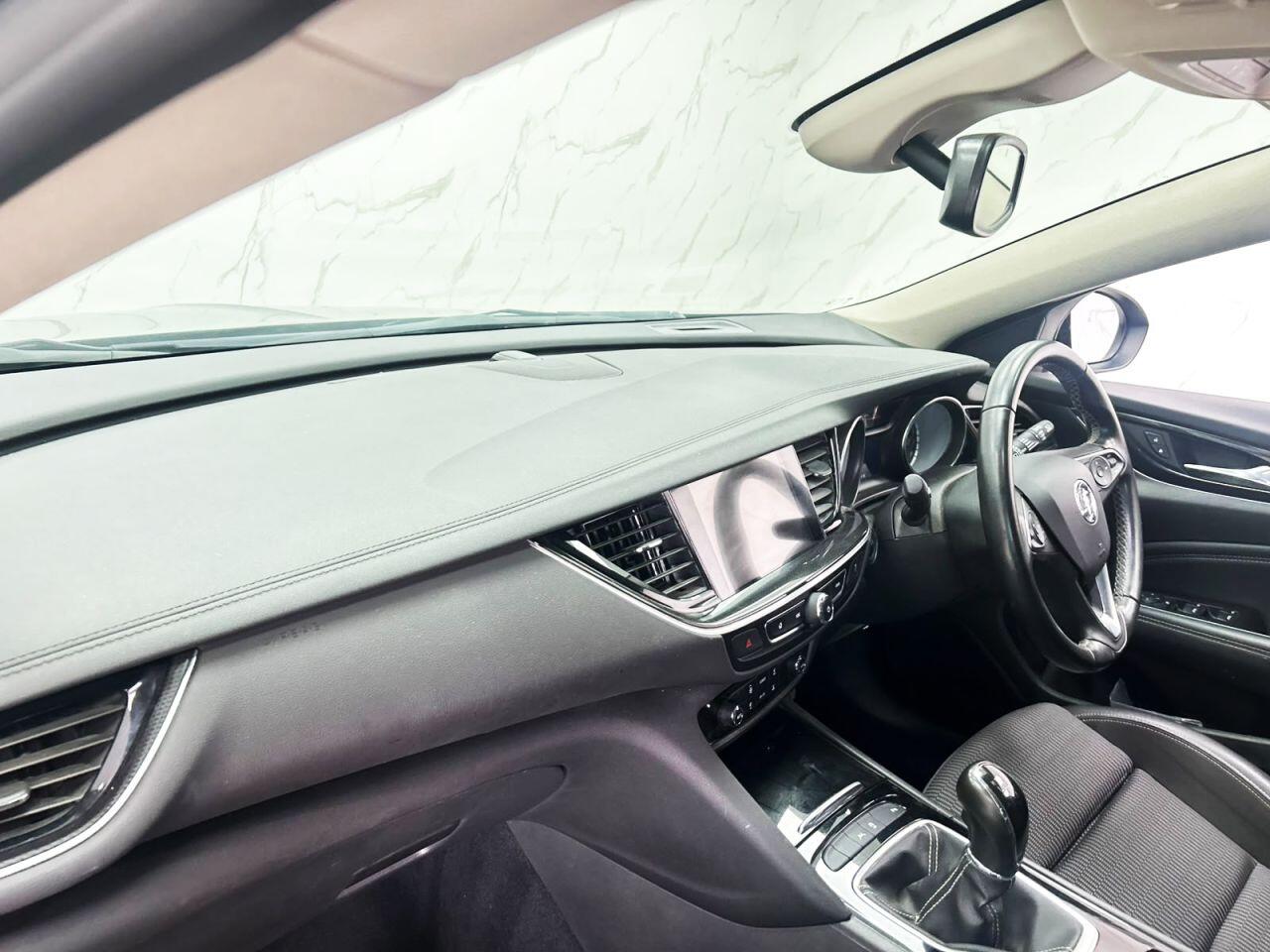 Vauxhall Insignia view 13