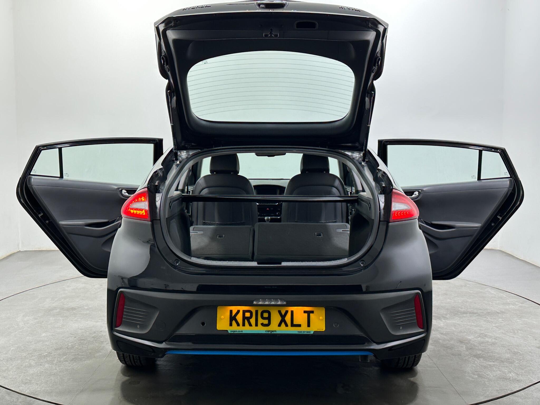 Hyundai IONIQ view 44