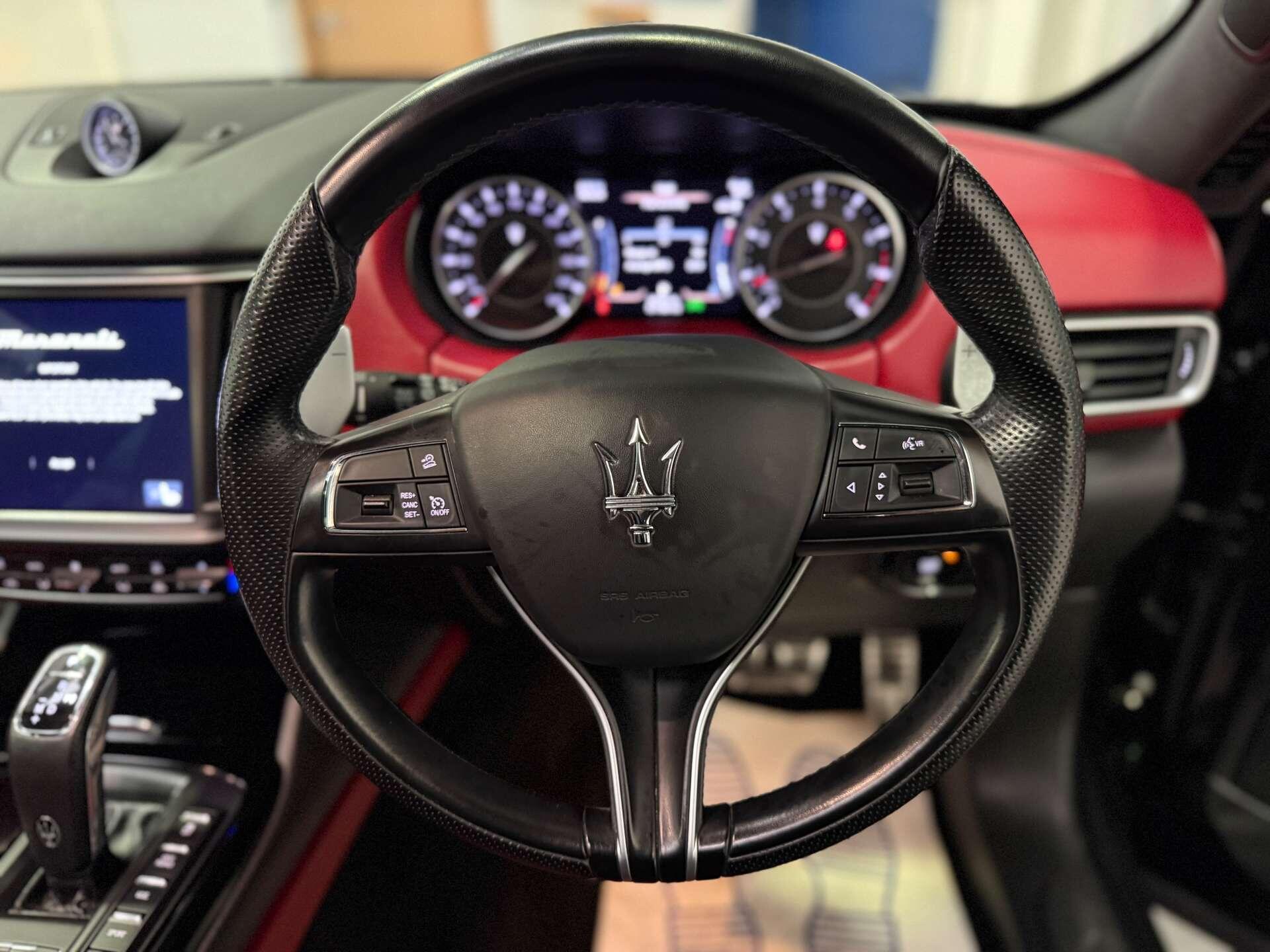 Maserati Levante view 13
