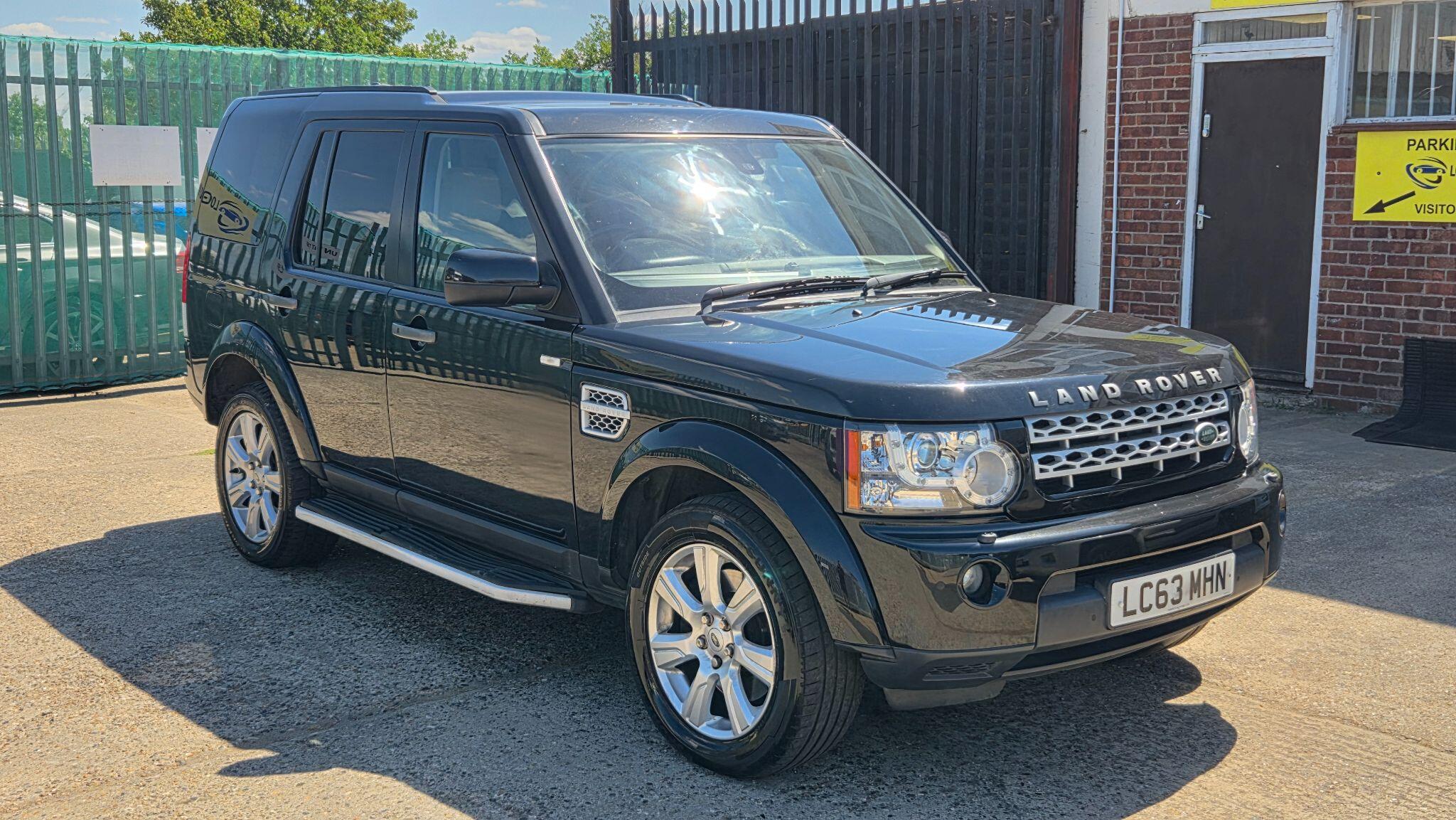 Land Rover Discovery 4 view 2