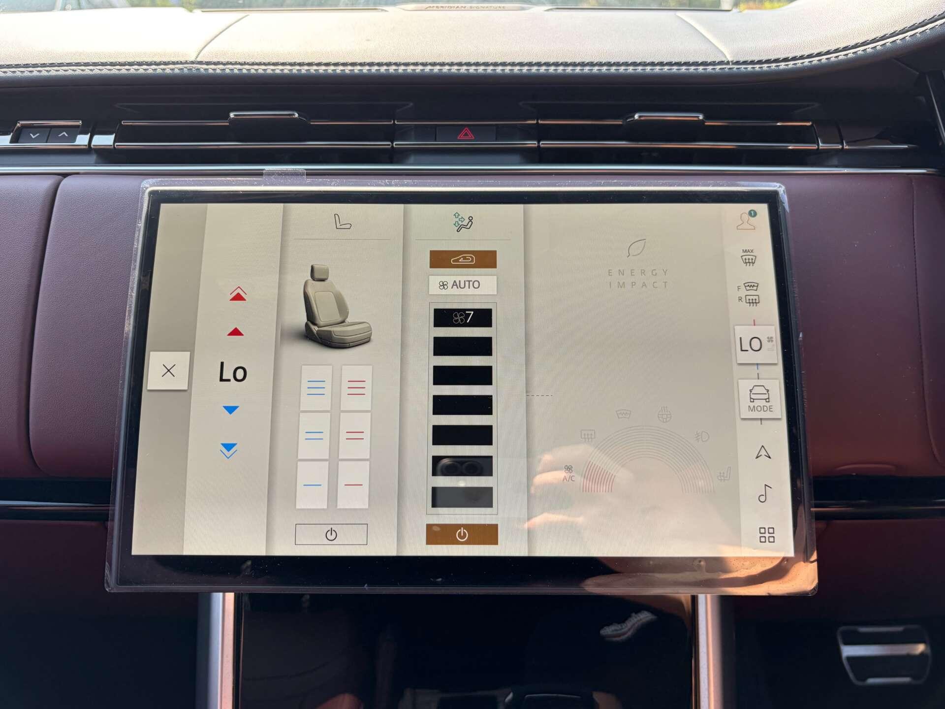 Land Rover Range Rover view 63