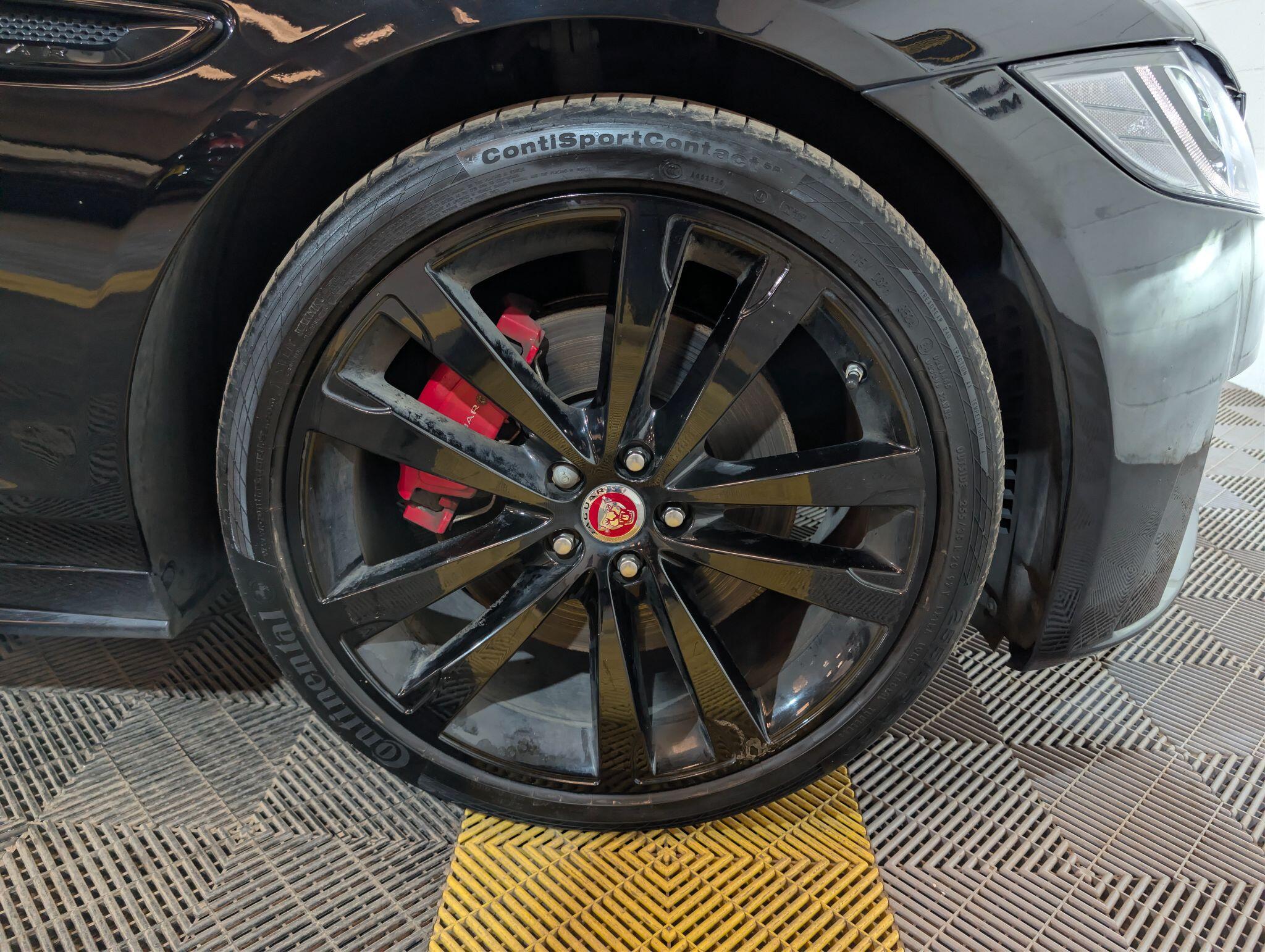 Jaguar XF view 79